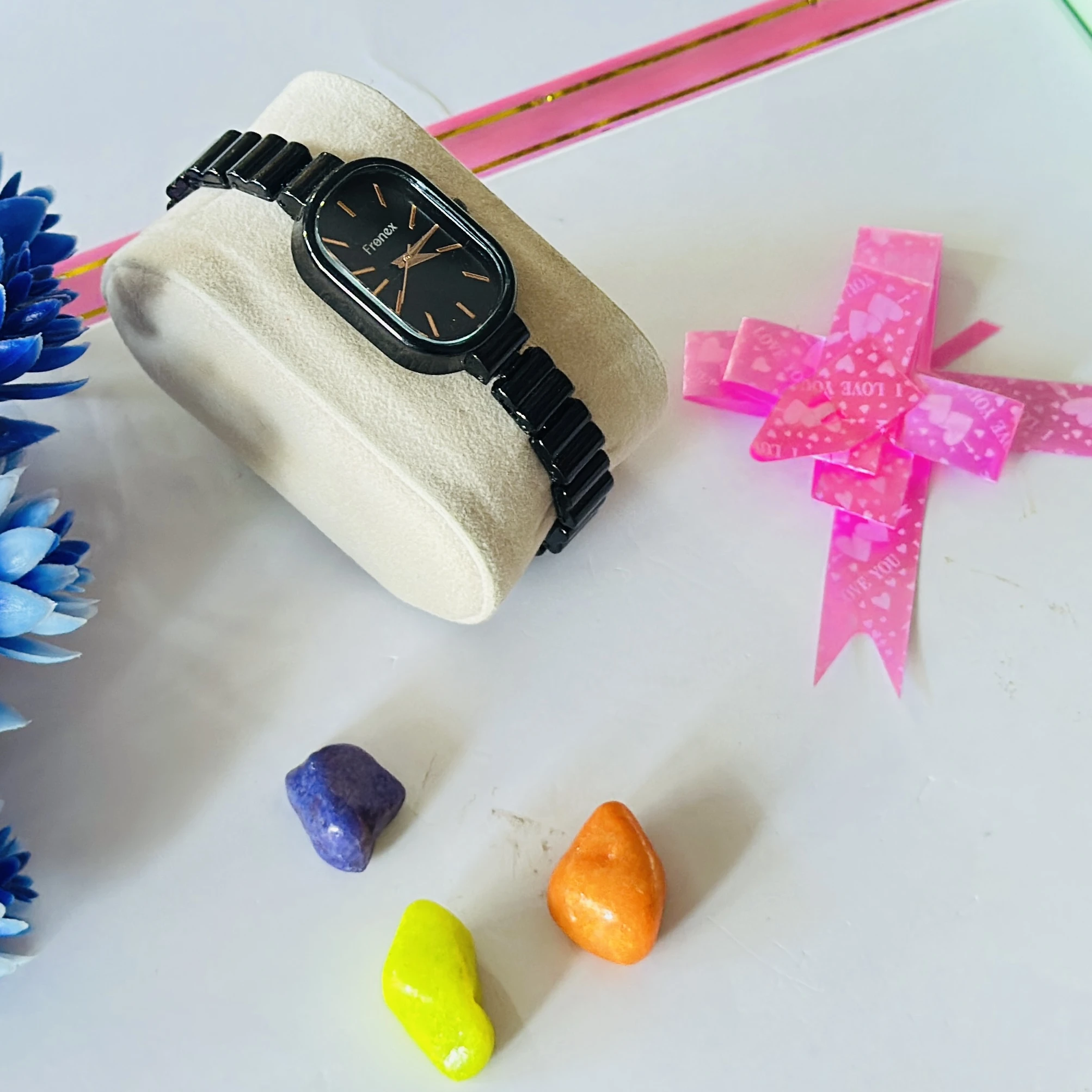 Amalsx brand analog wristwatch designed for women