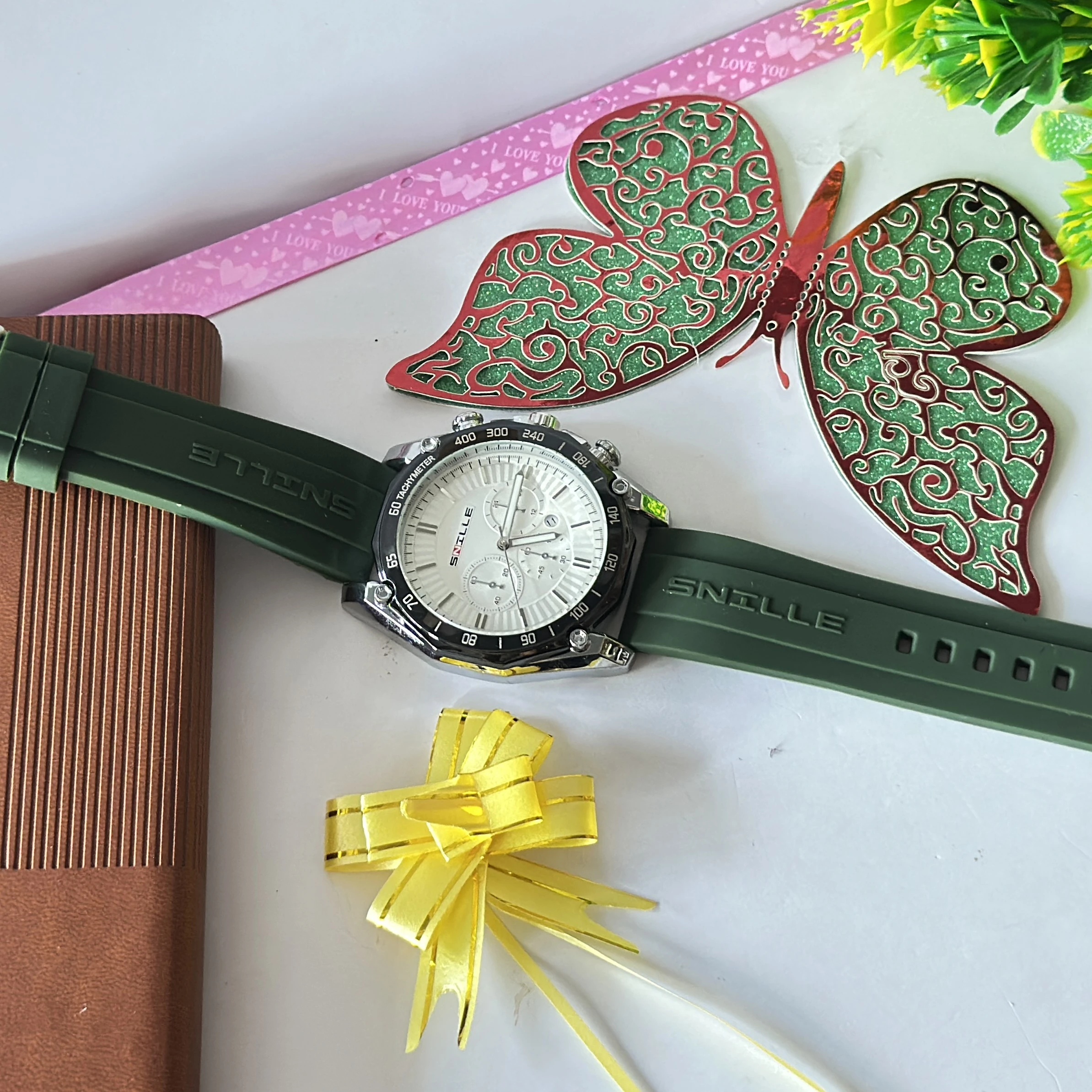 Snille brand analog wristwatch