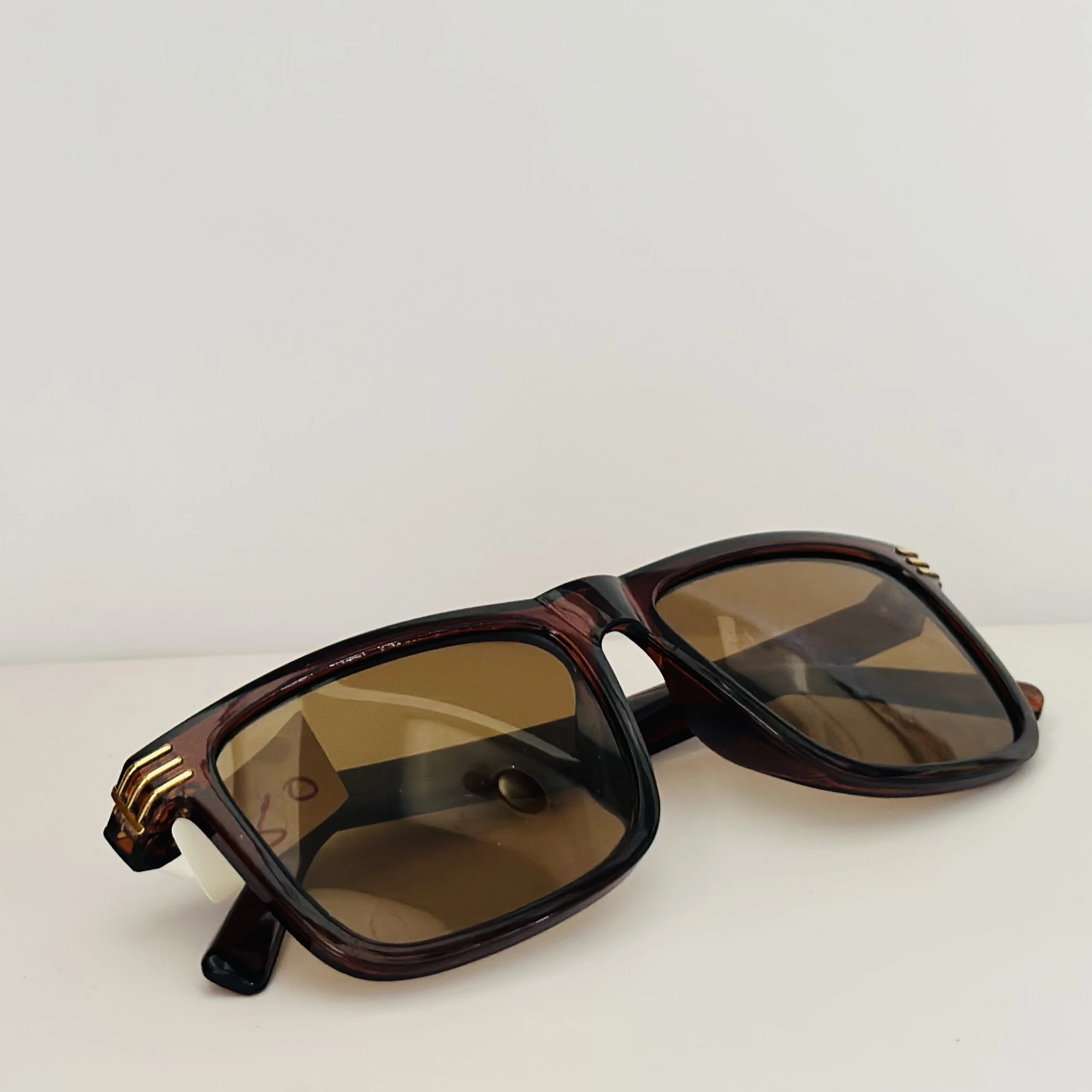 Brown Vincent Chase square sunglasses.