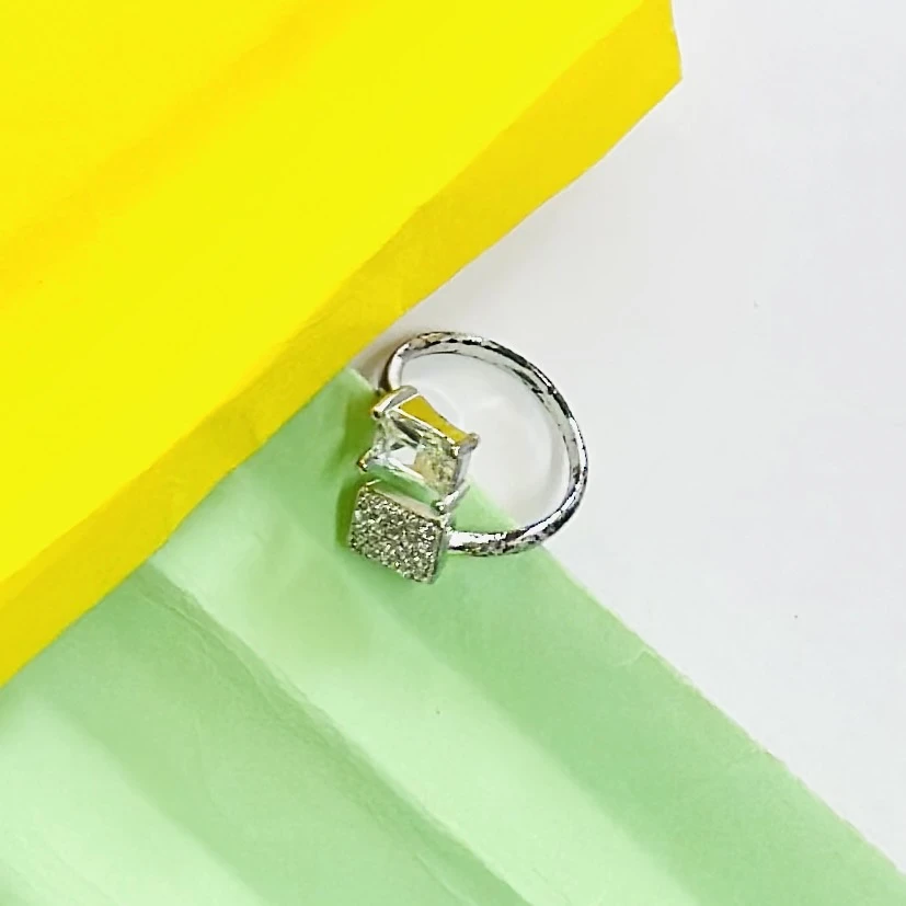 An  adjustable cuff ring