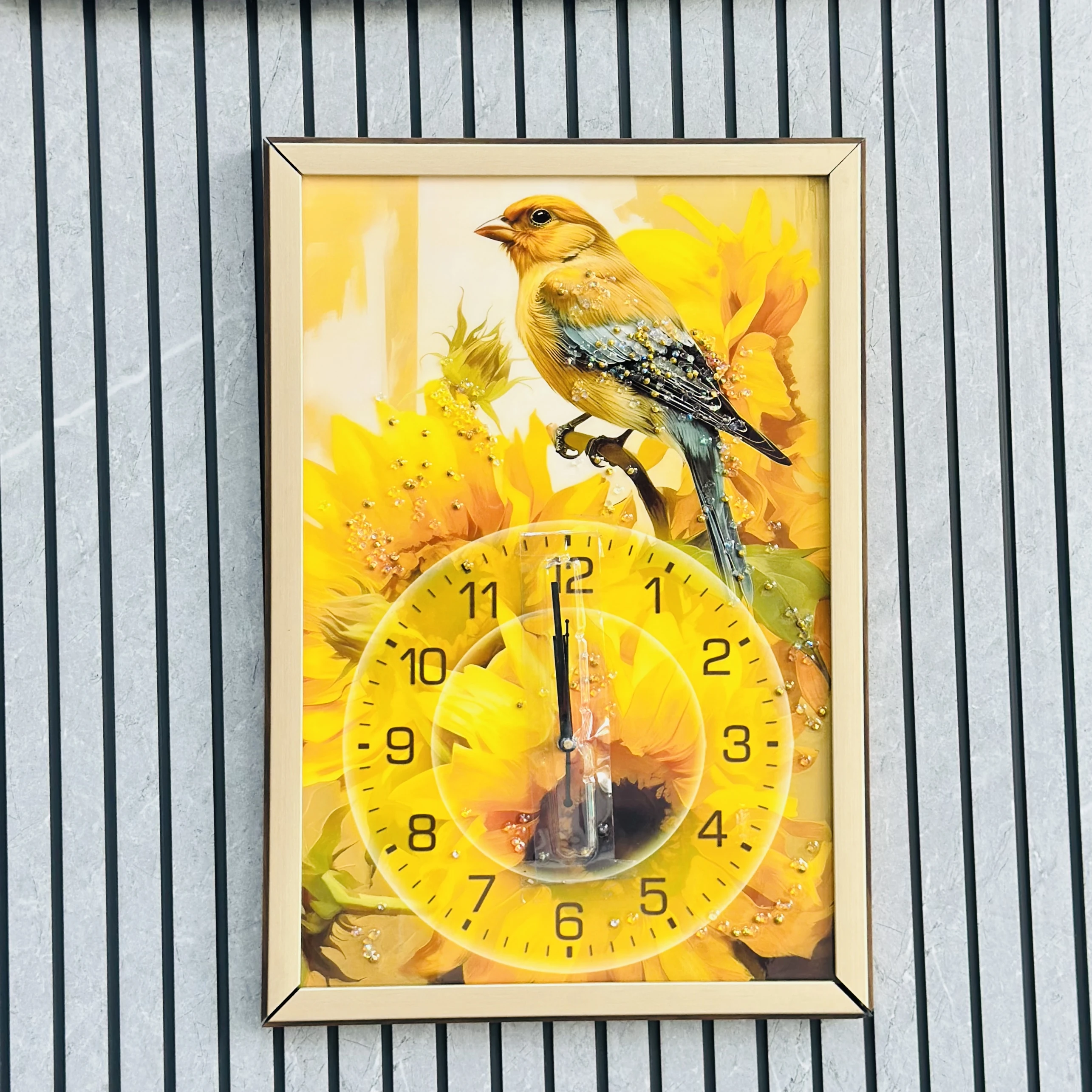 Decorative wall Clock (SKU-H8K7UR)