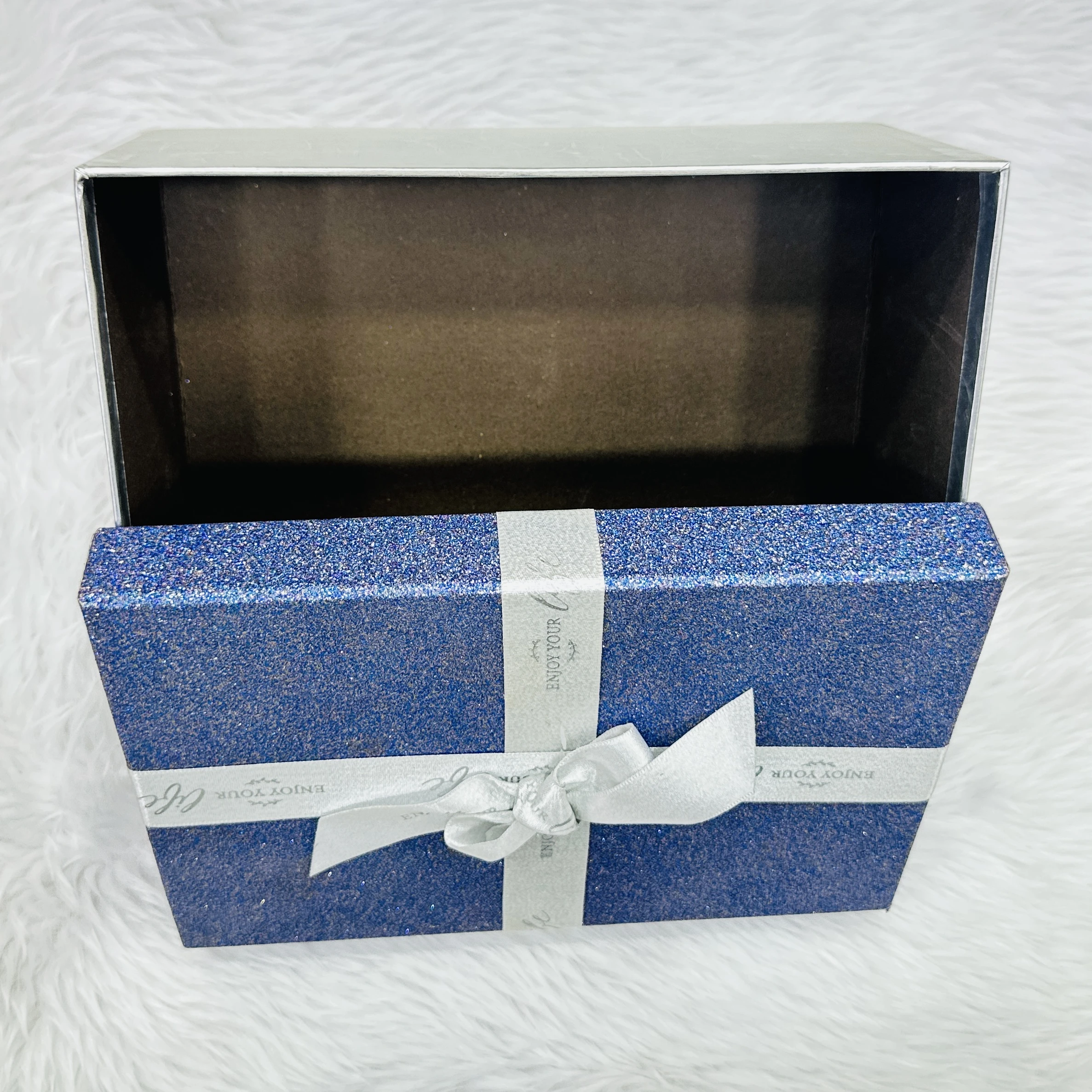 Decorative blue glitter gift box(Size 10/7)