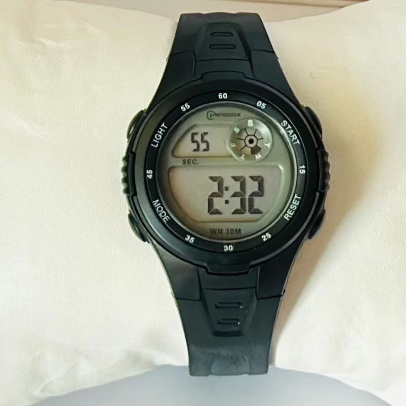 Mingrui or Vizion brand kids' digital sports watch.