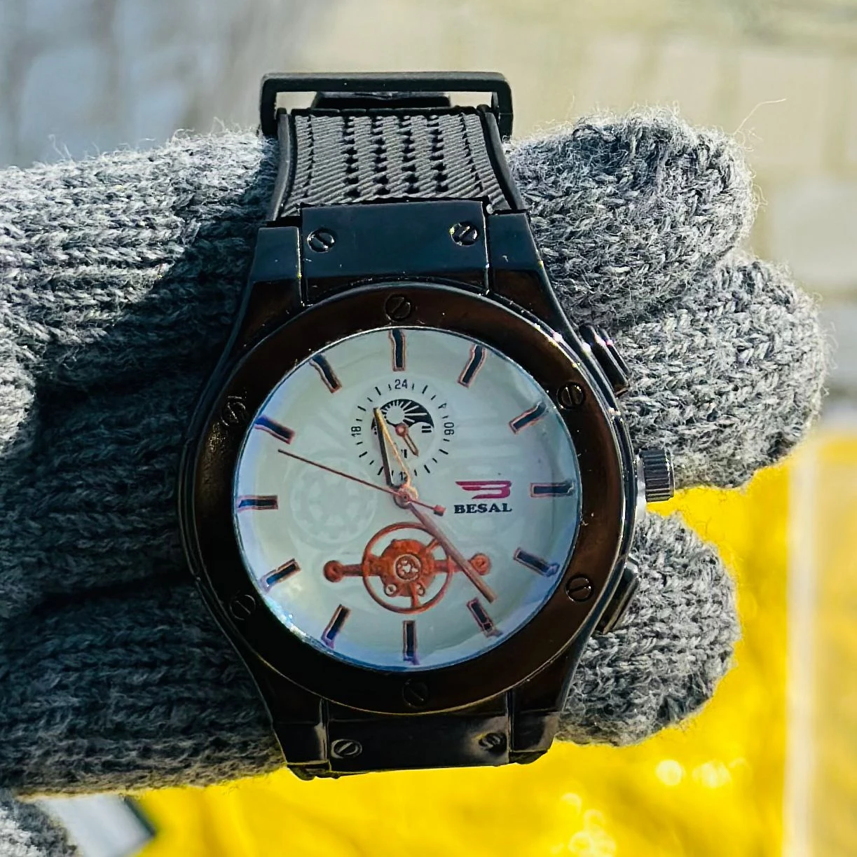 Black analog watch Man’s