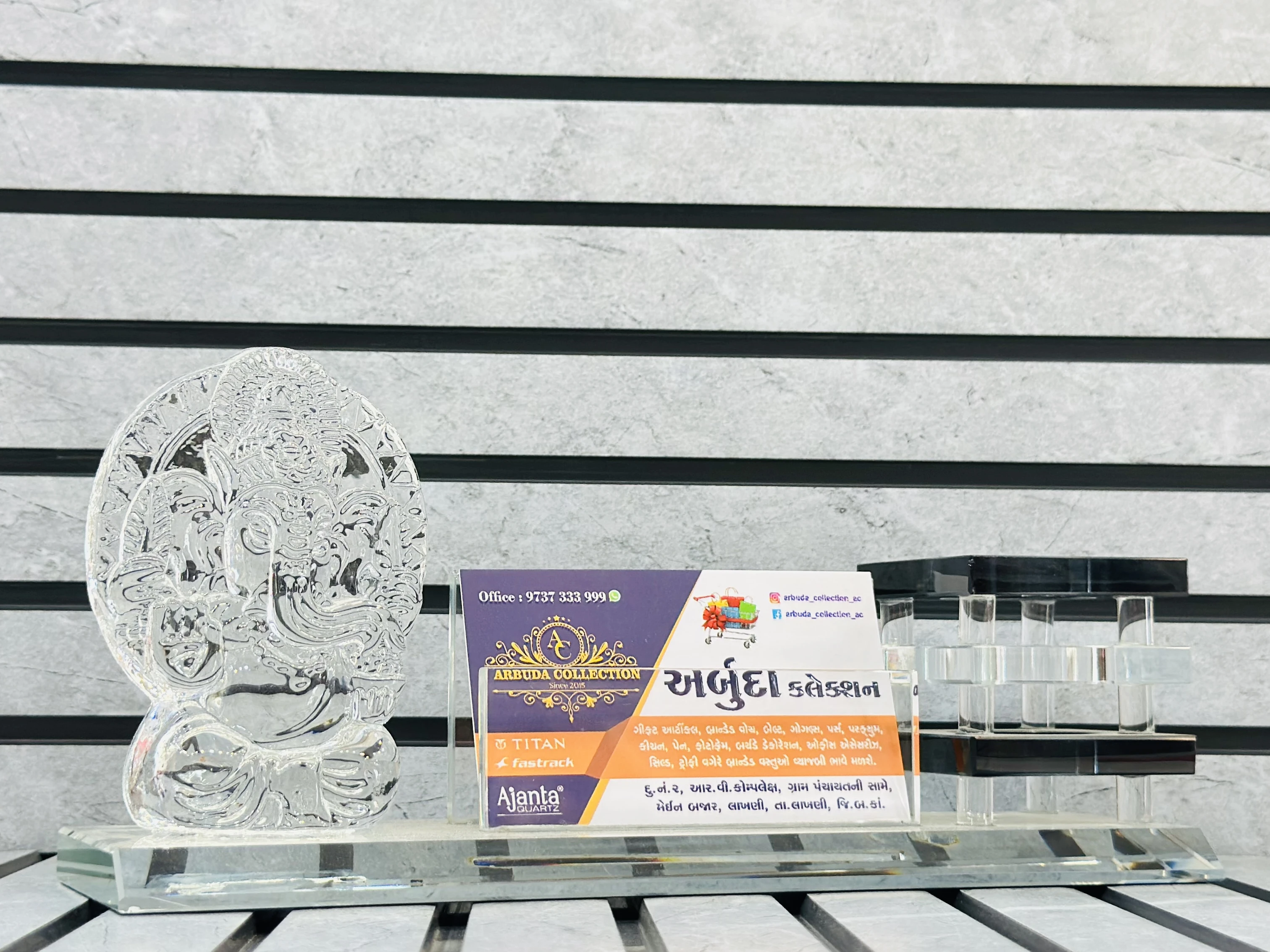 Crystal and acrylic desk items(SKU-I4I543)