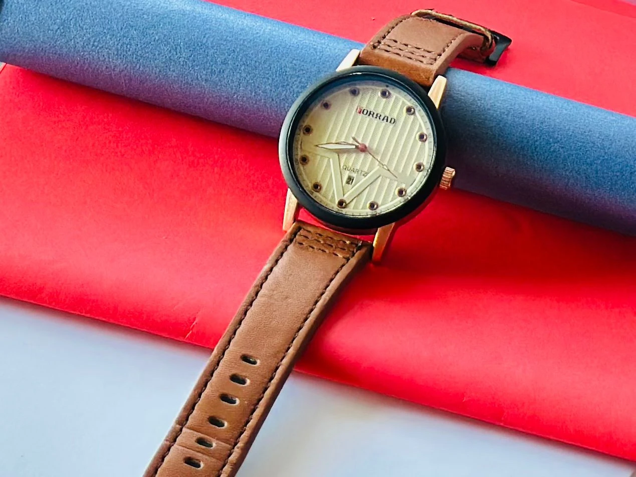 Black analog watch For man’s