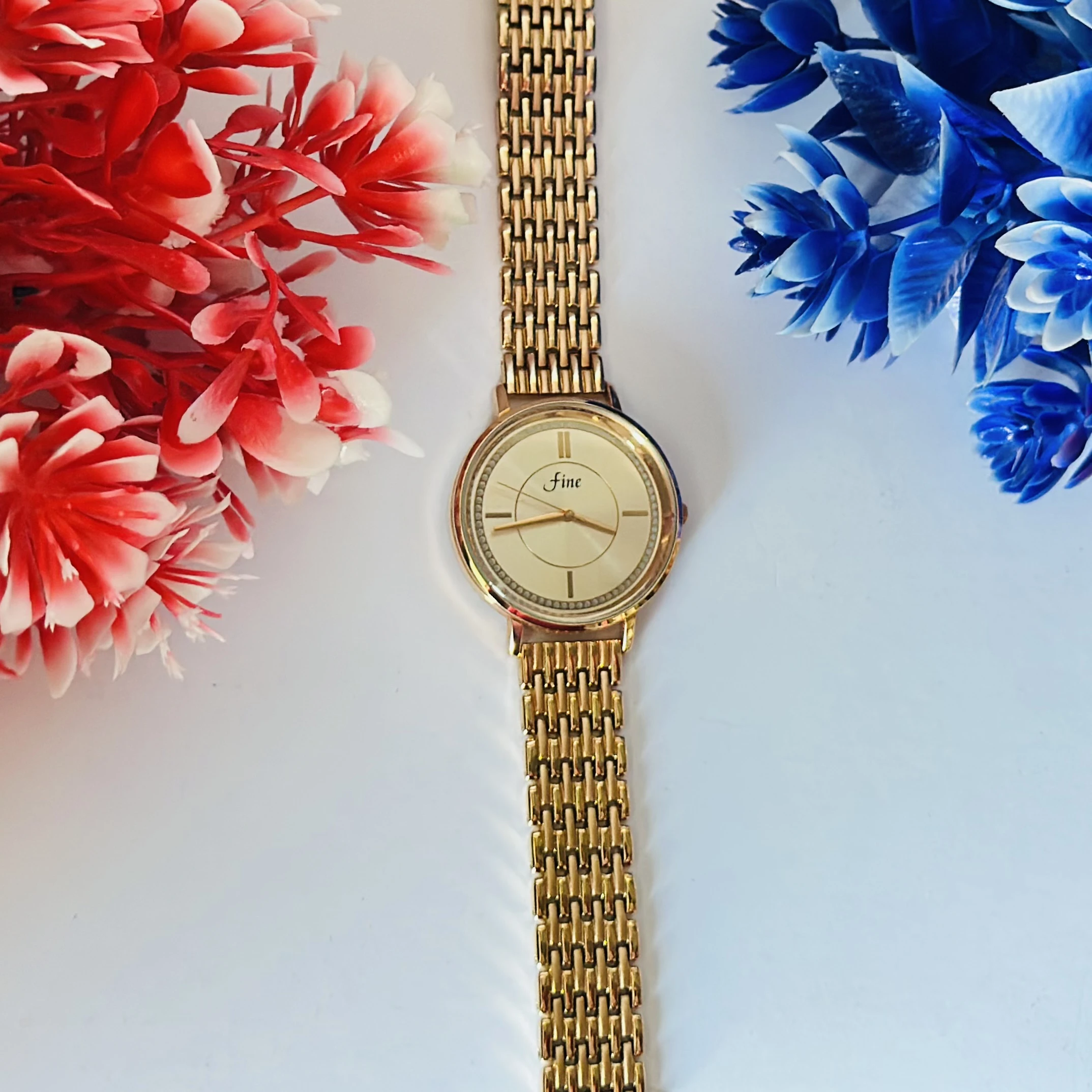 Gold plated quartz watch.