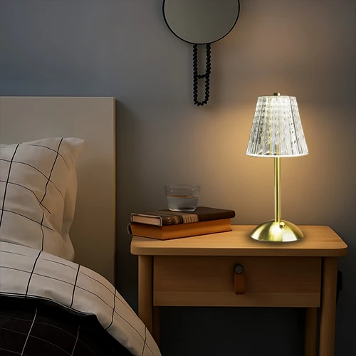 Modern table lamp (SKU-TG5A3L)