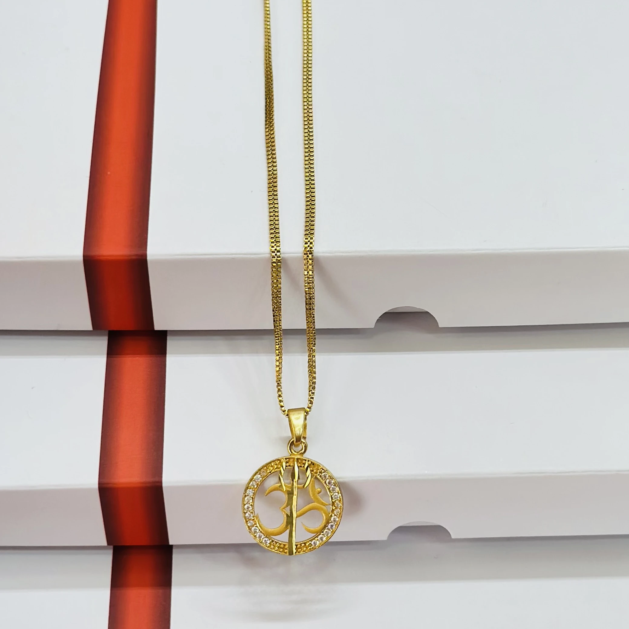 Gold plated pendant and chain