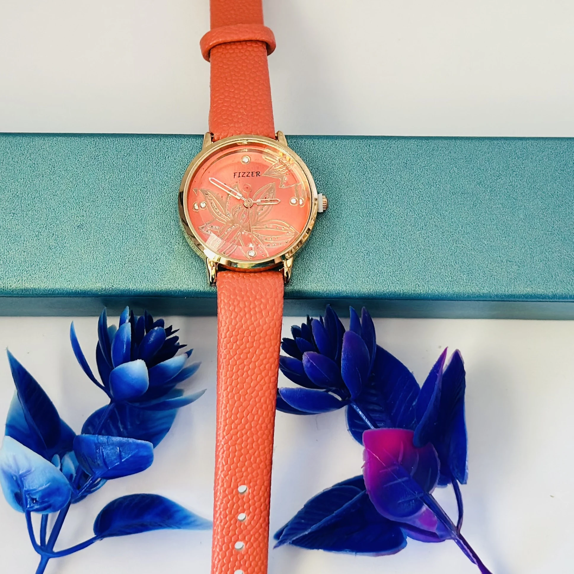 Fizz women's analog watch