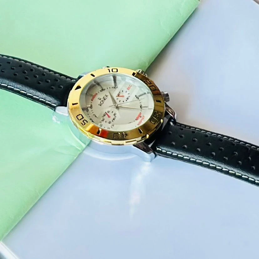 Black analog watch For
