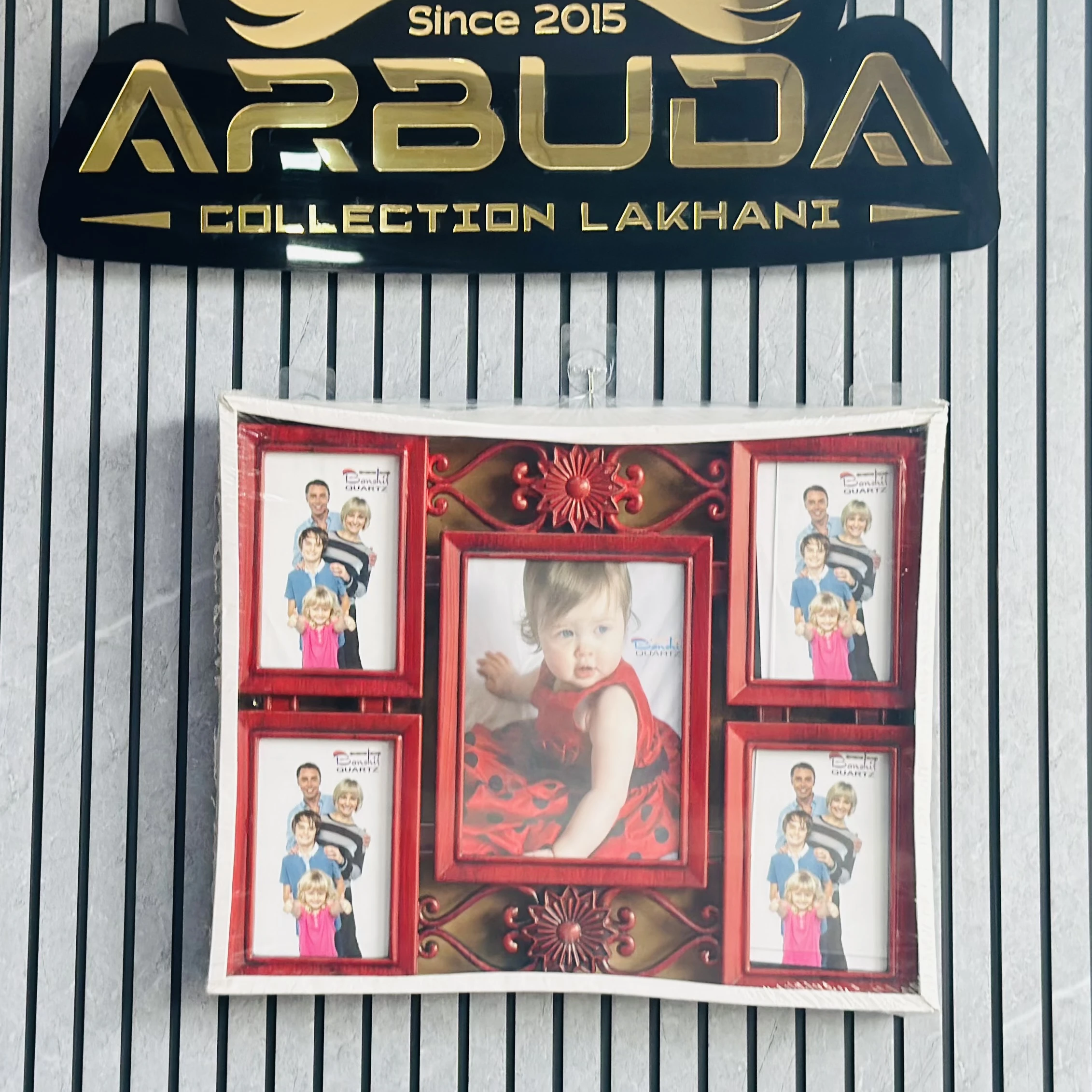 Wall Hanging Photo Frame(SKU-5W1B9T)