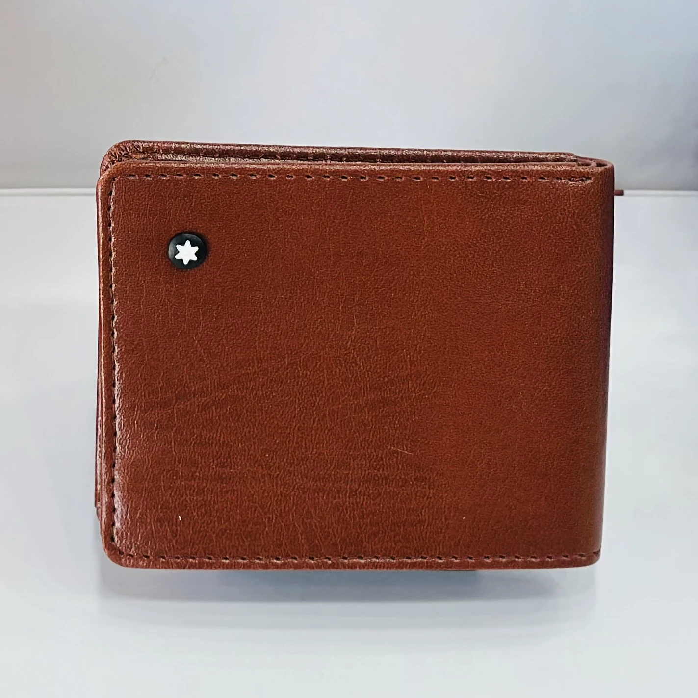 Montblanc Meisterstück 6cc wallet in brown leather.