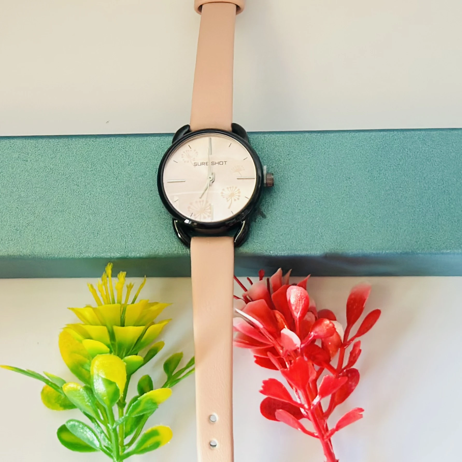 FHULUN women's analog quartz watch