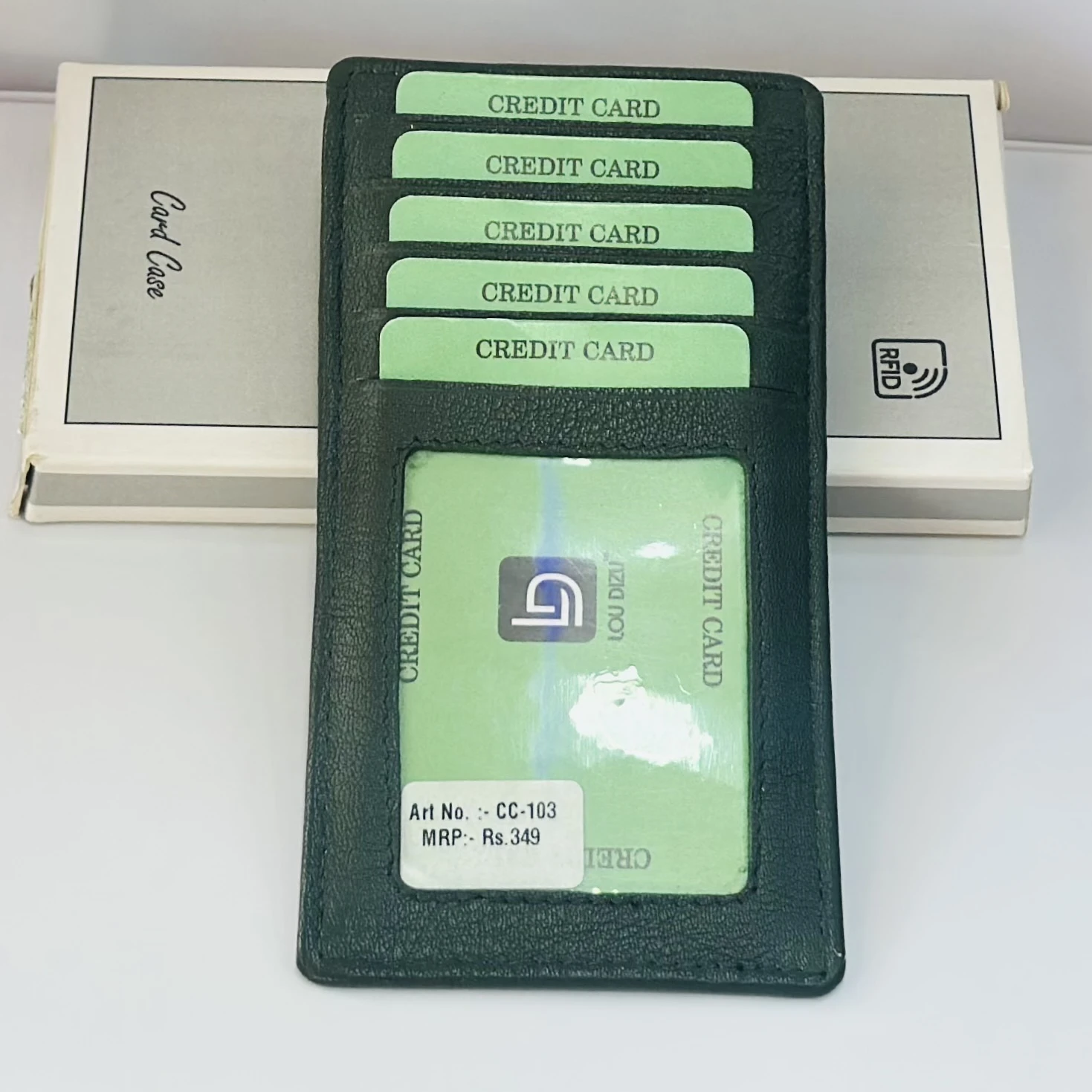 Lou Dizu genuine leather RFID card case in green.