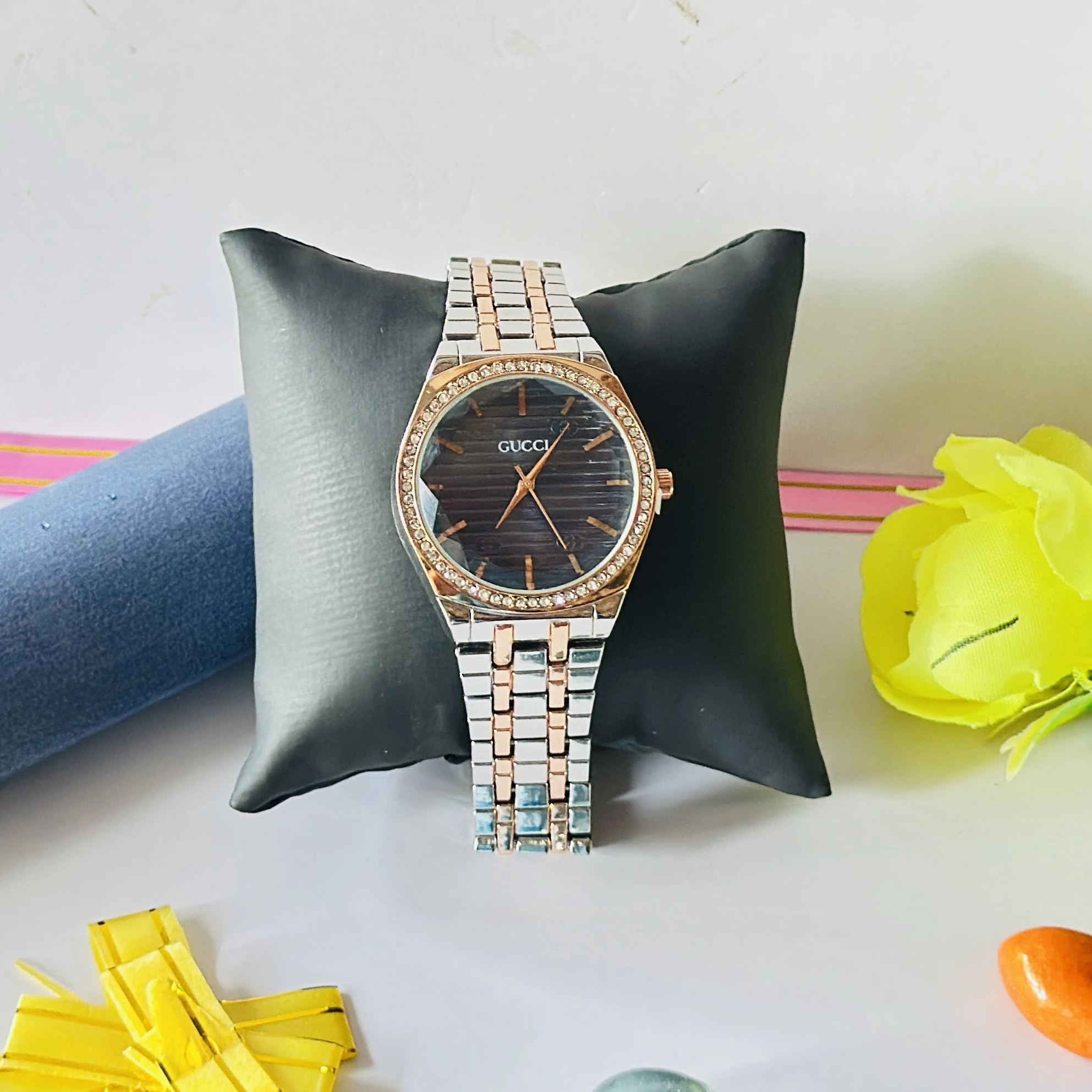 Analogue watch for girls