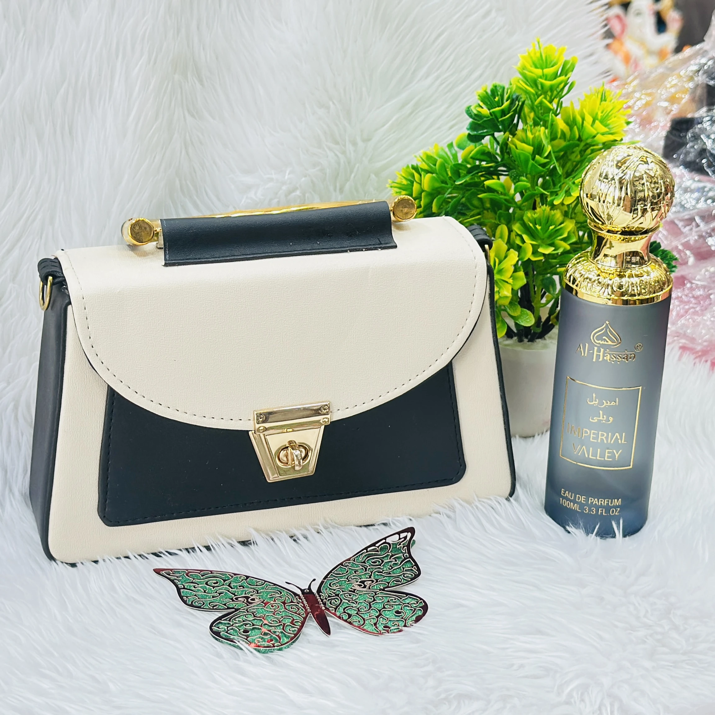 stylish black and white handbag