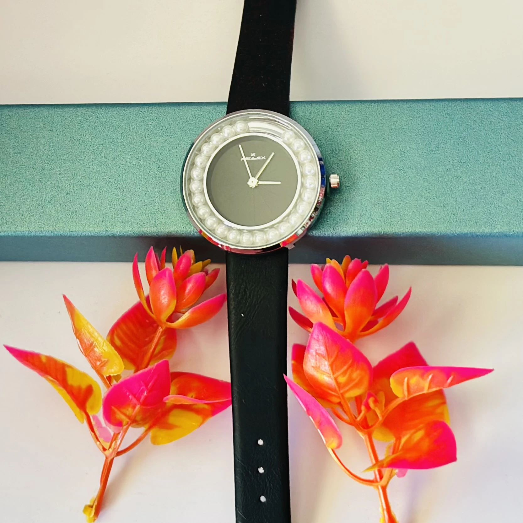Söhne women's analog watch