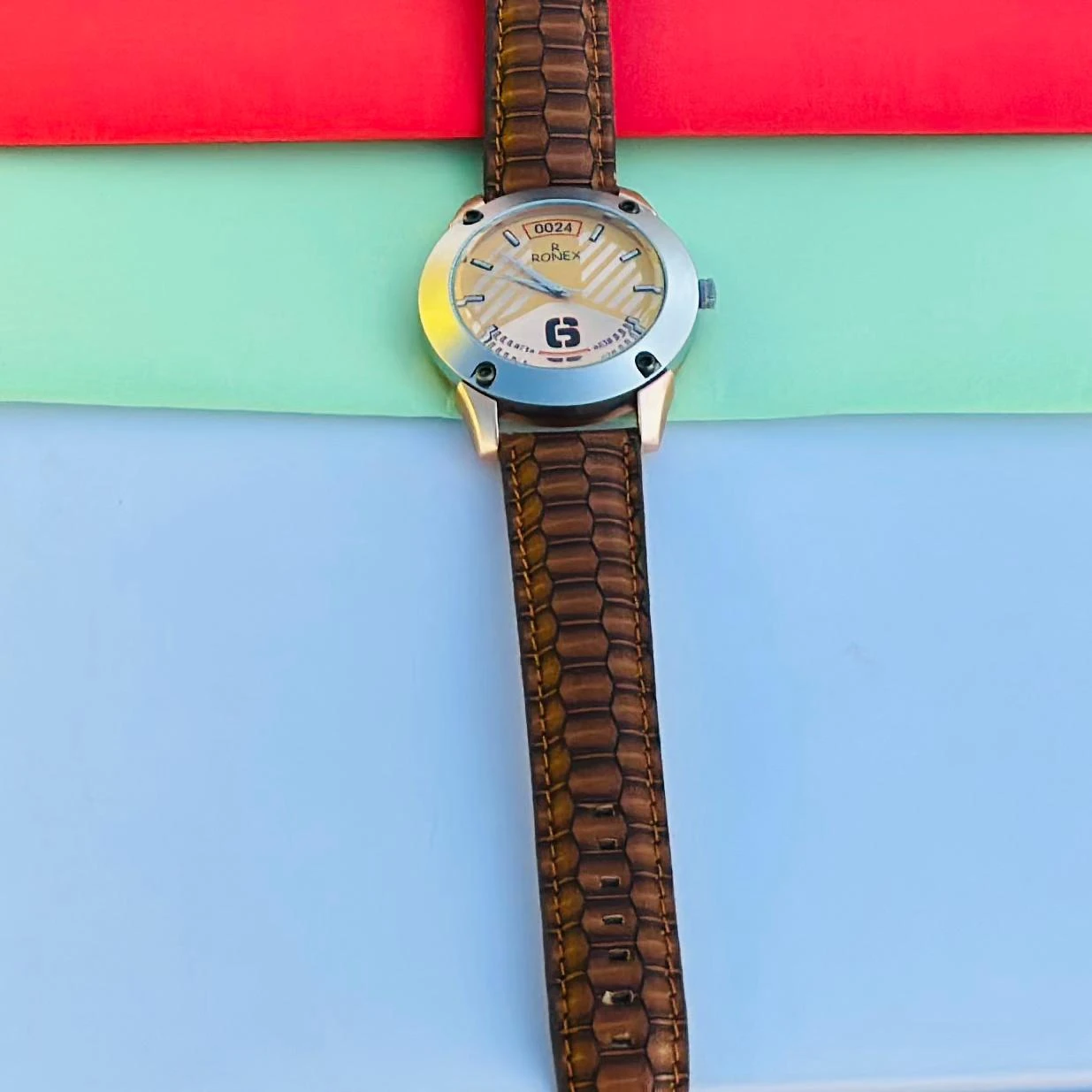 Brown analog watch For man’s