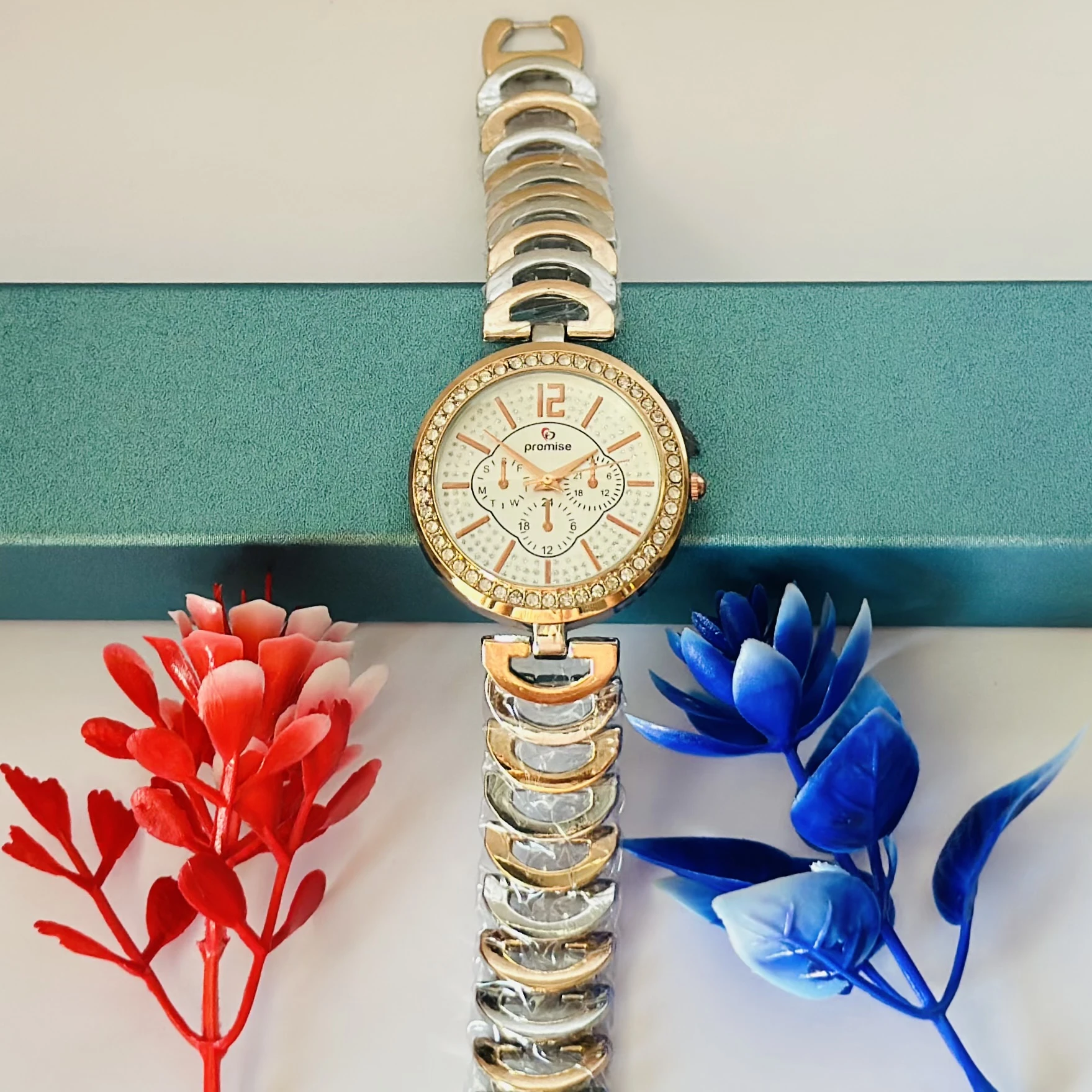 Fashion analog women's watch