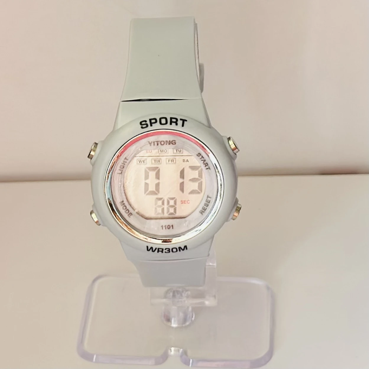 multifunctional casual digital sport watch