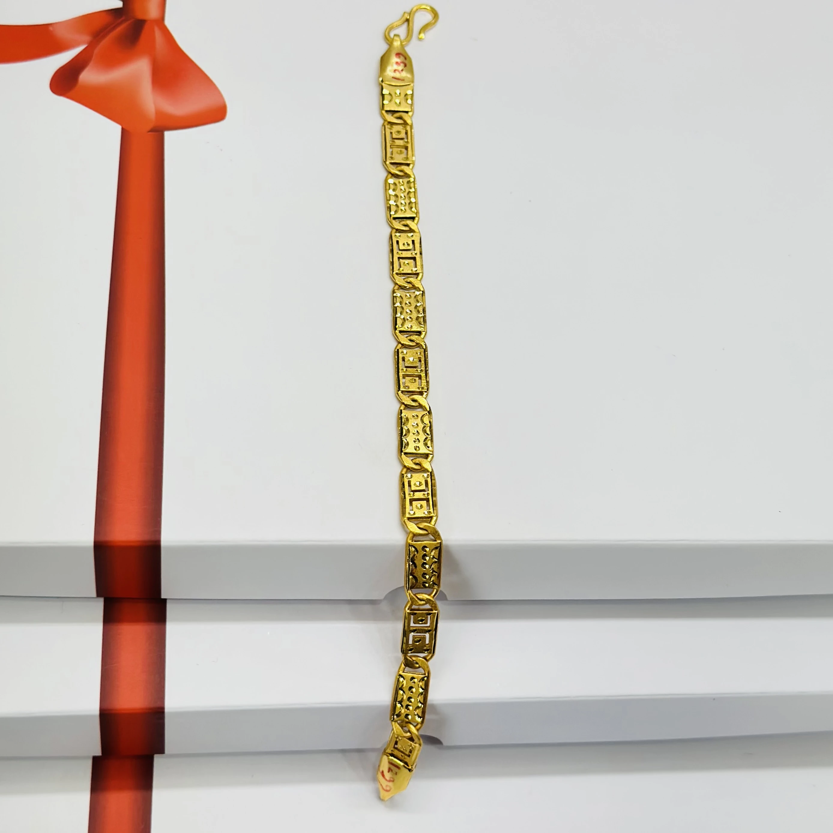 Gold plated Breslet for men’s