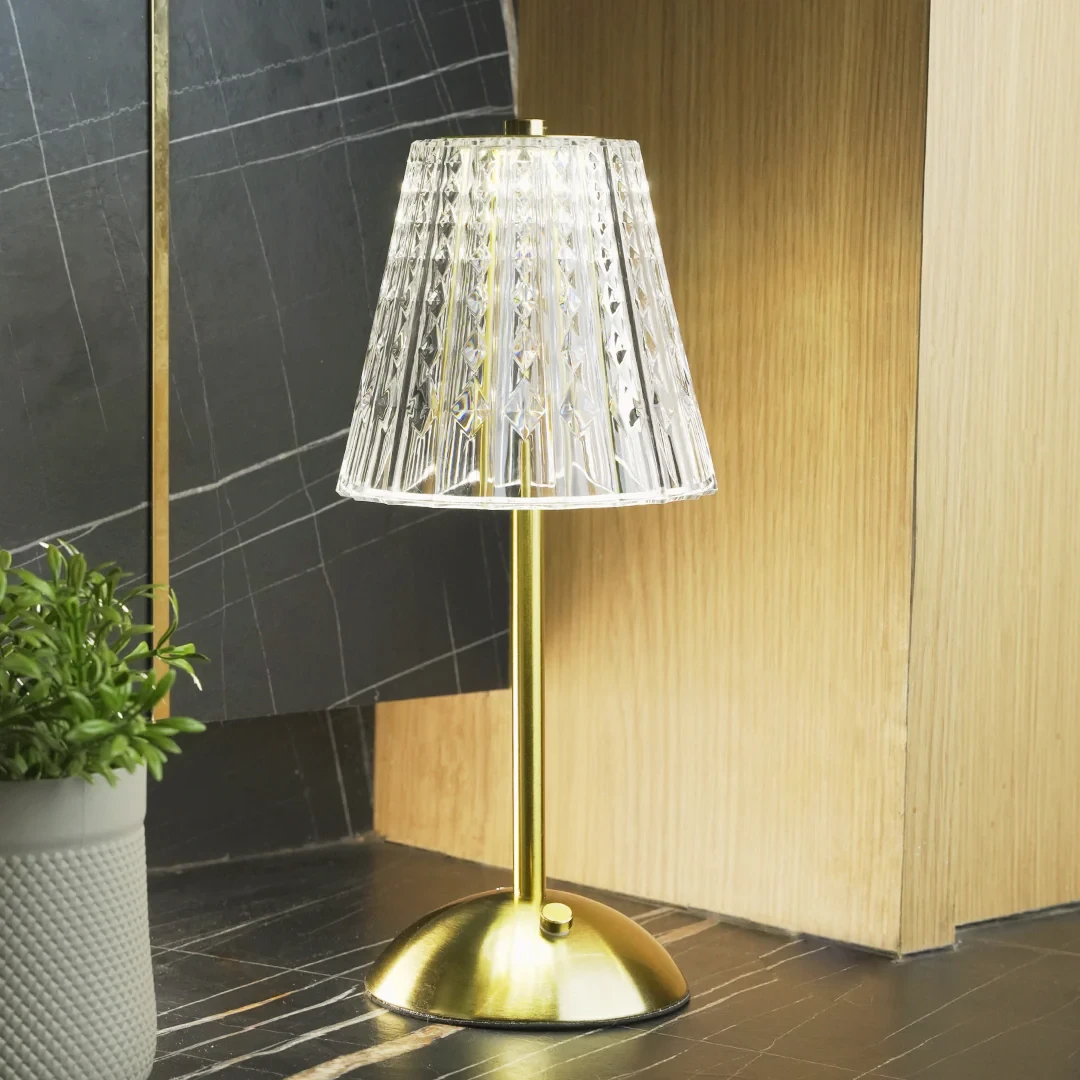 Modern table lamp (SKU-TG5A3L)