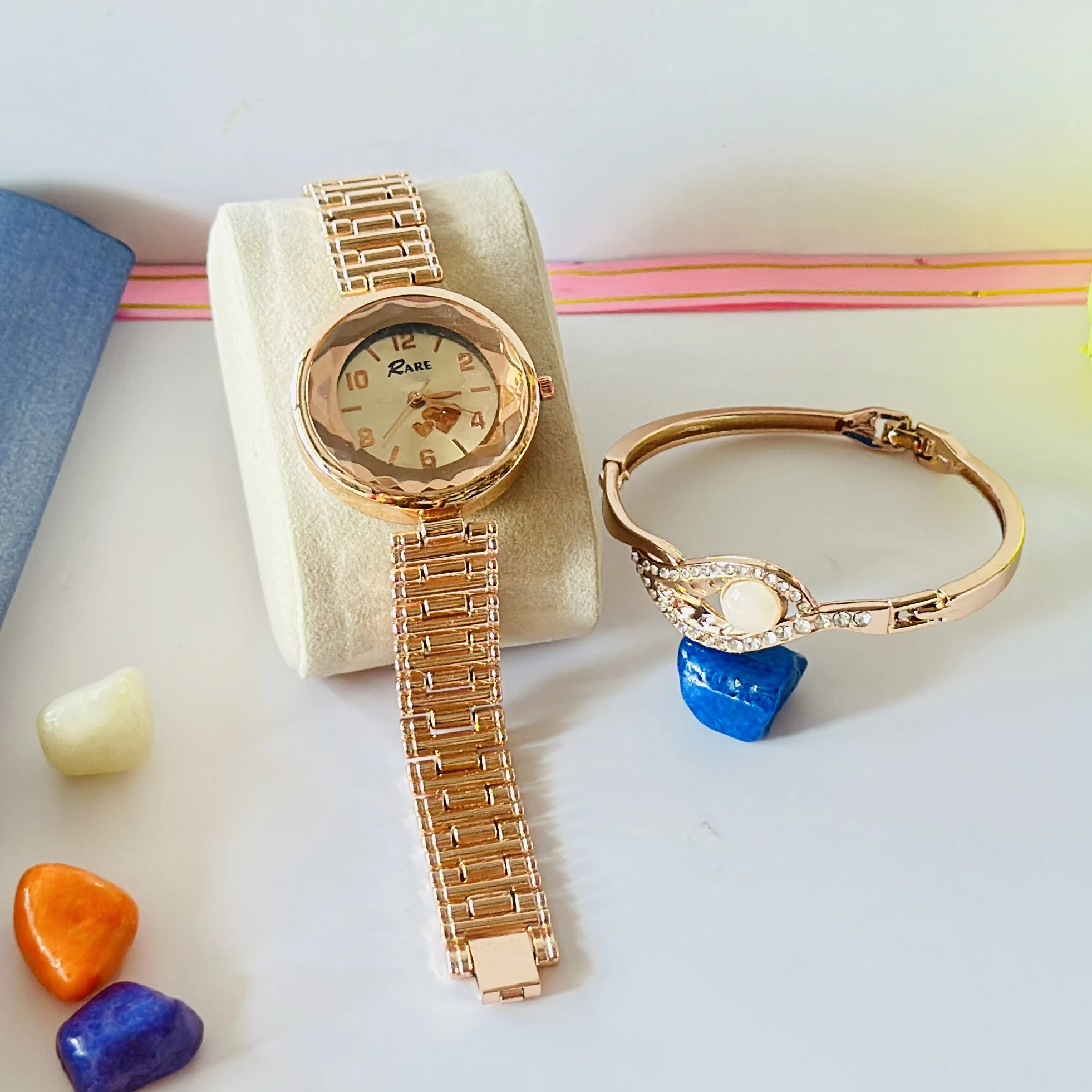 Rose gold-plated analog watch and bracelet gift set