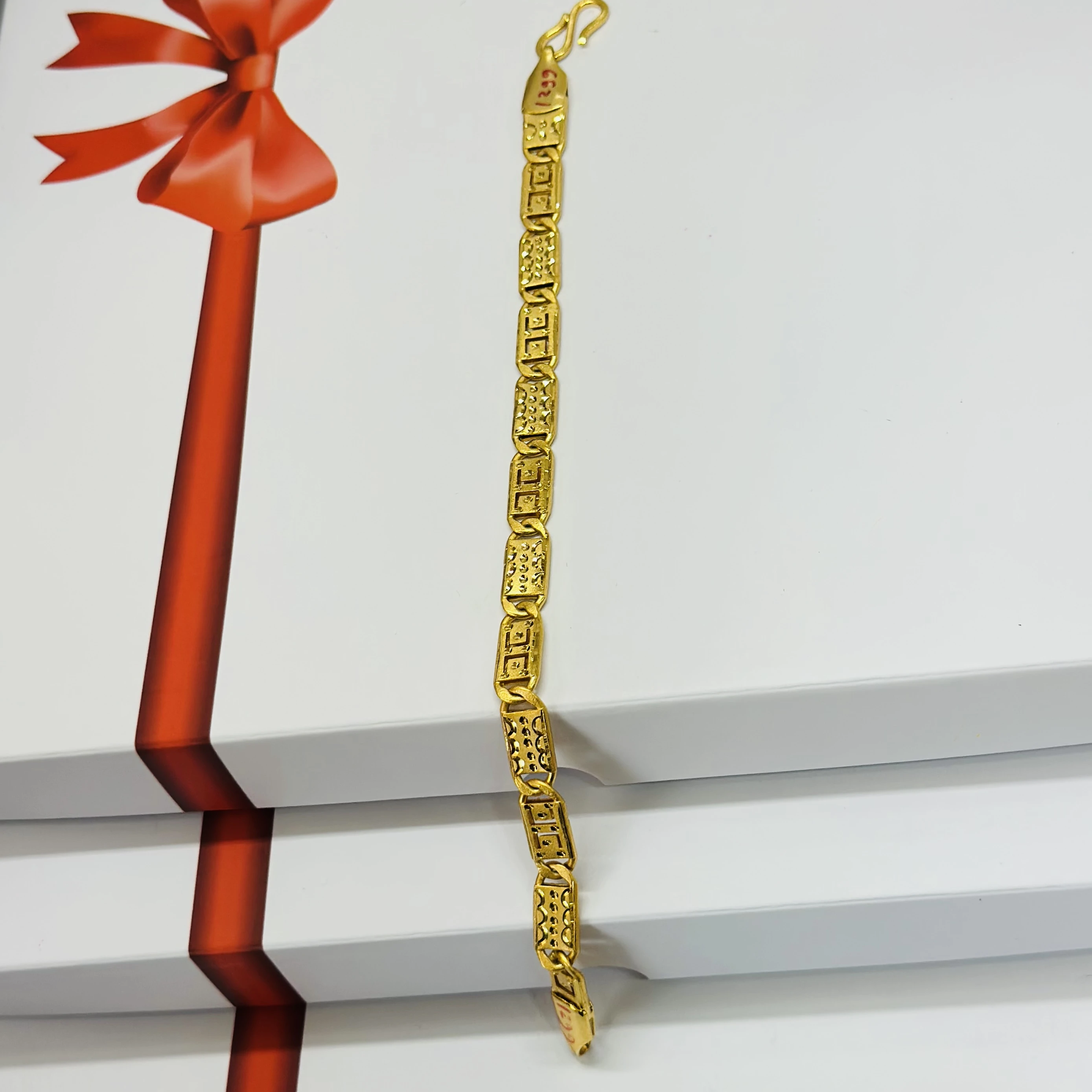 Gold plated Breslet for men’s