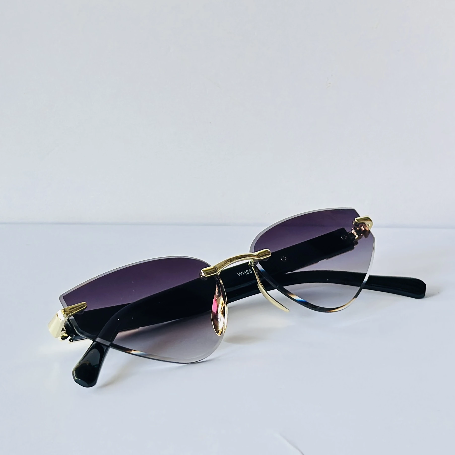 Rimless rectangular sunglasses