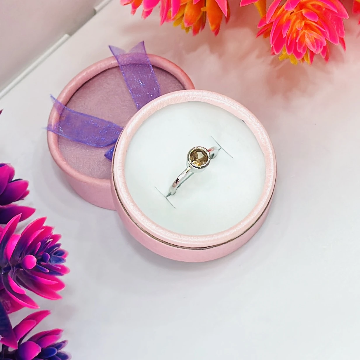 Natural citrine gemstone ring in 925 sterling silver.