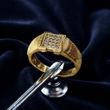 Gold tone men's ring