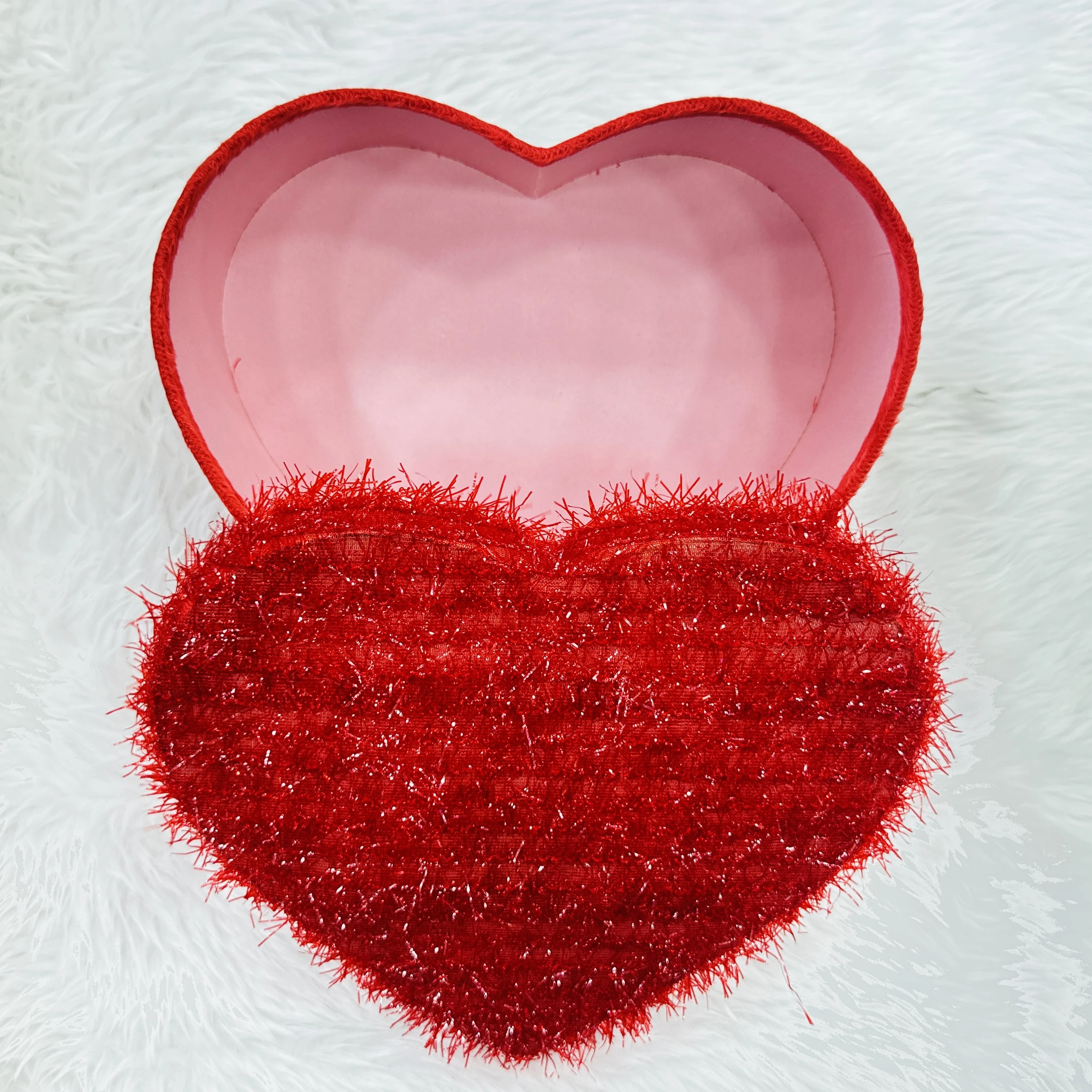 Heart Shaped Gift Box (Size 9/8)