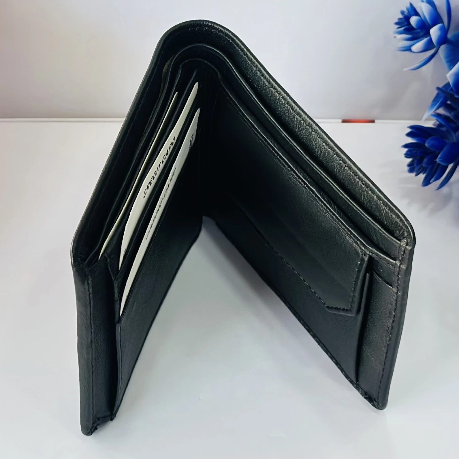 Woodland leather bi fold wallet