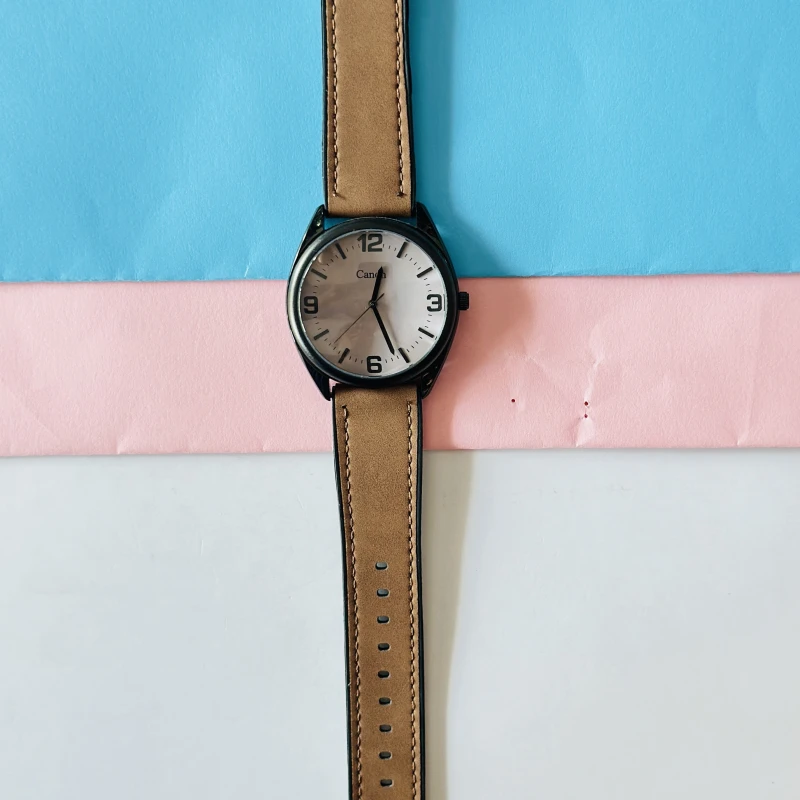 Analogue gents watch