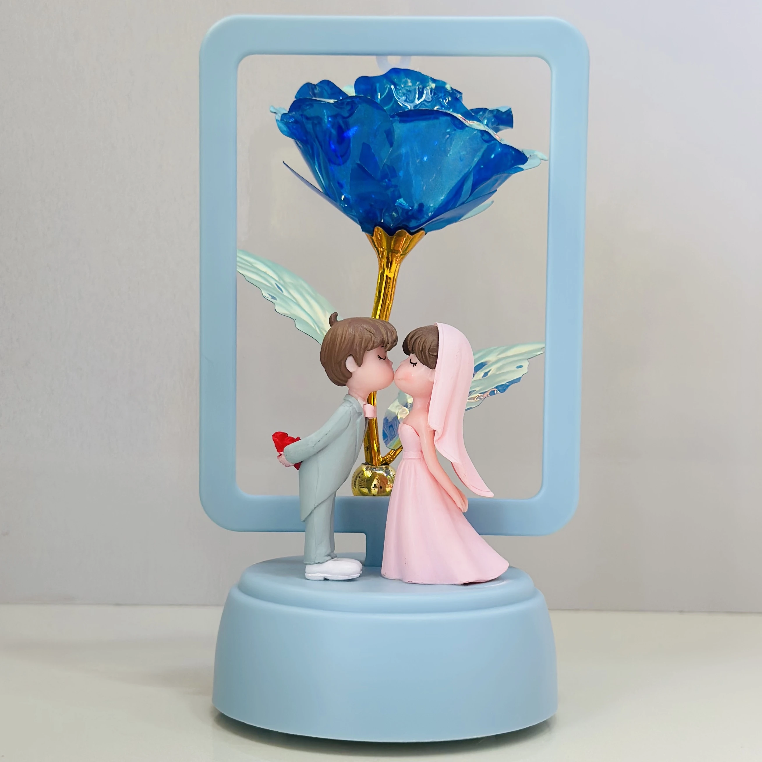 Romantic love couple (SKU-DKF9LB)