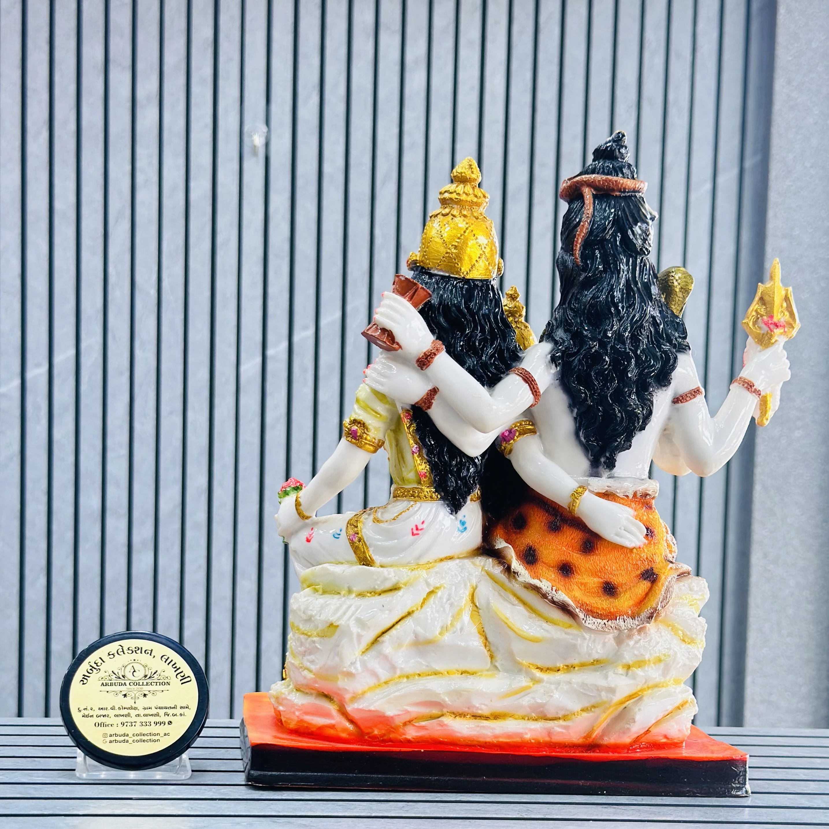 Shiv family marble look