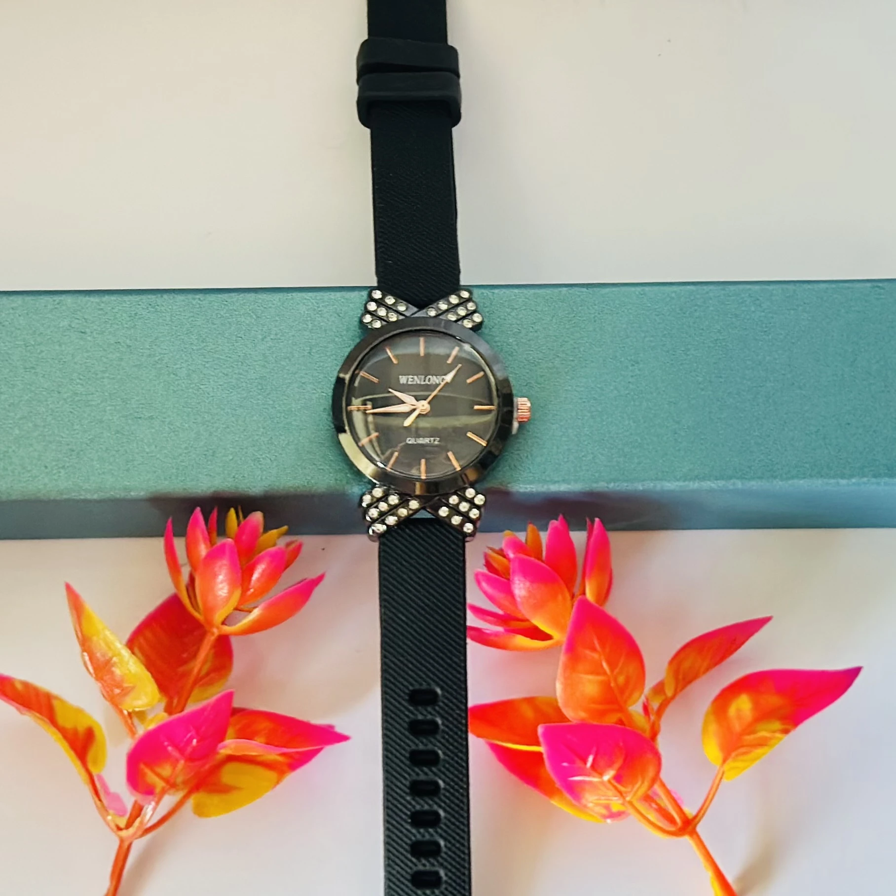 Black Wenlong analog quartz watch