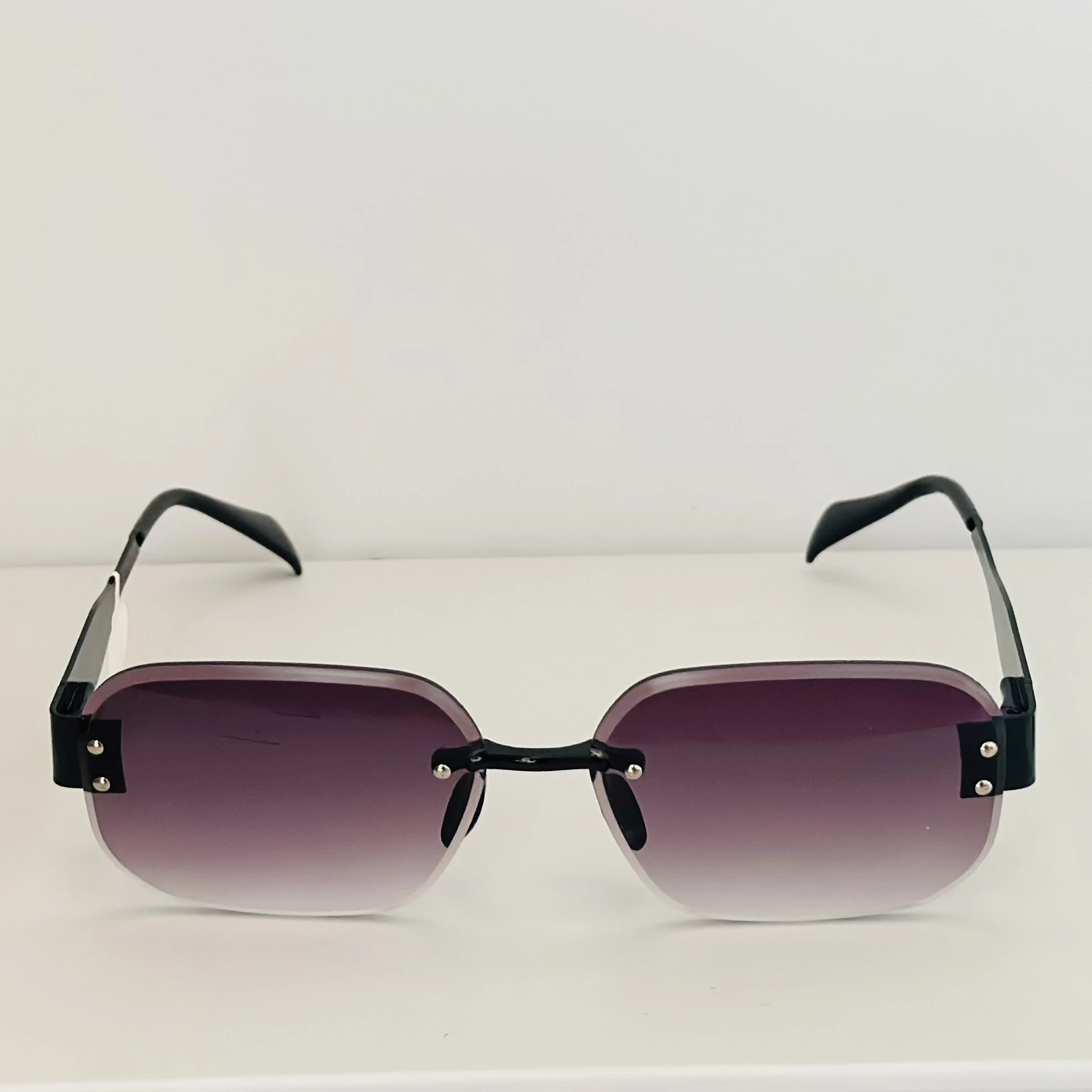 Rimless rectangular sunglasses