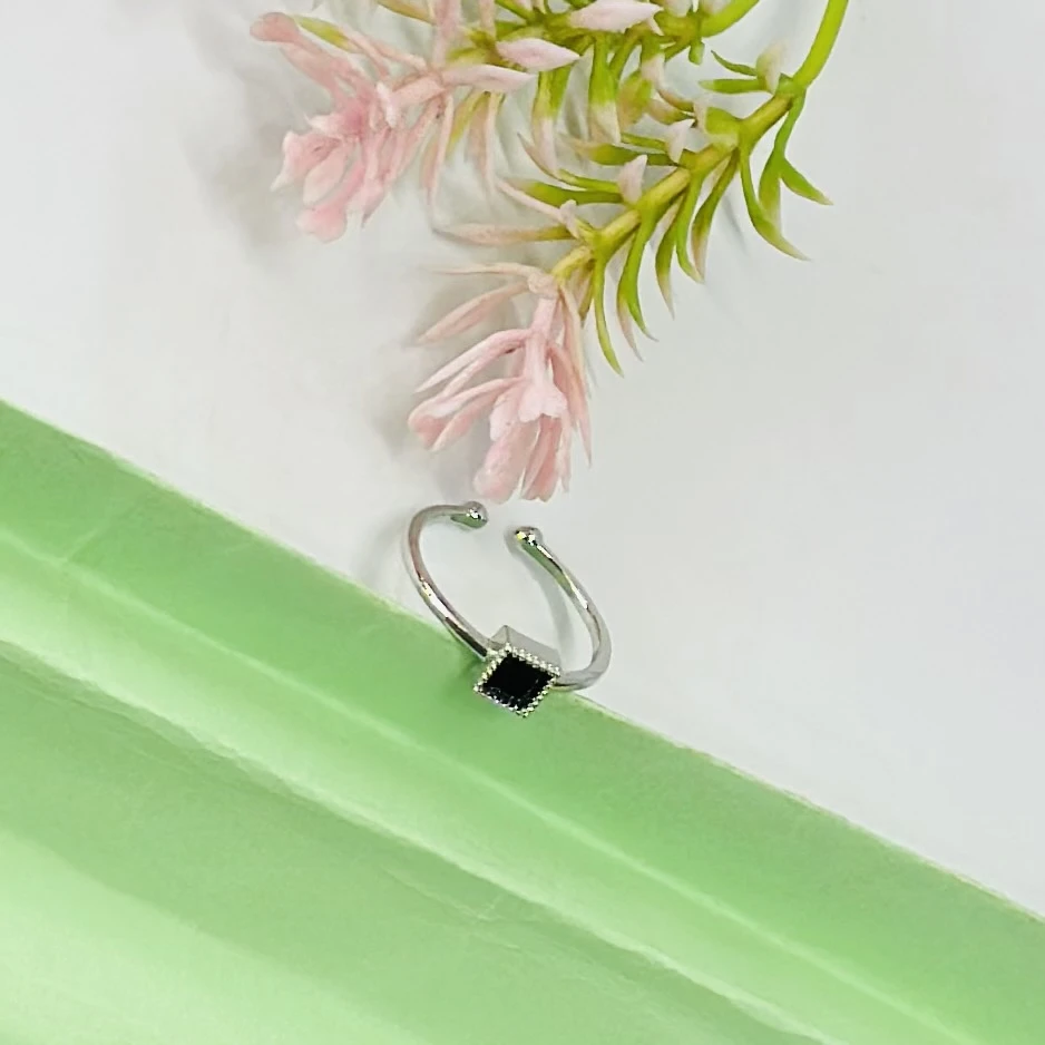 silver stone-studded versatile square finger ring