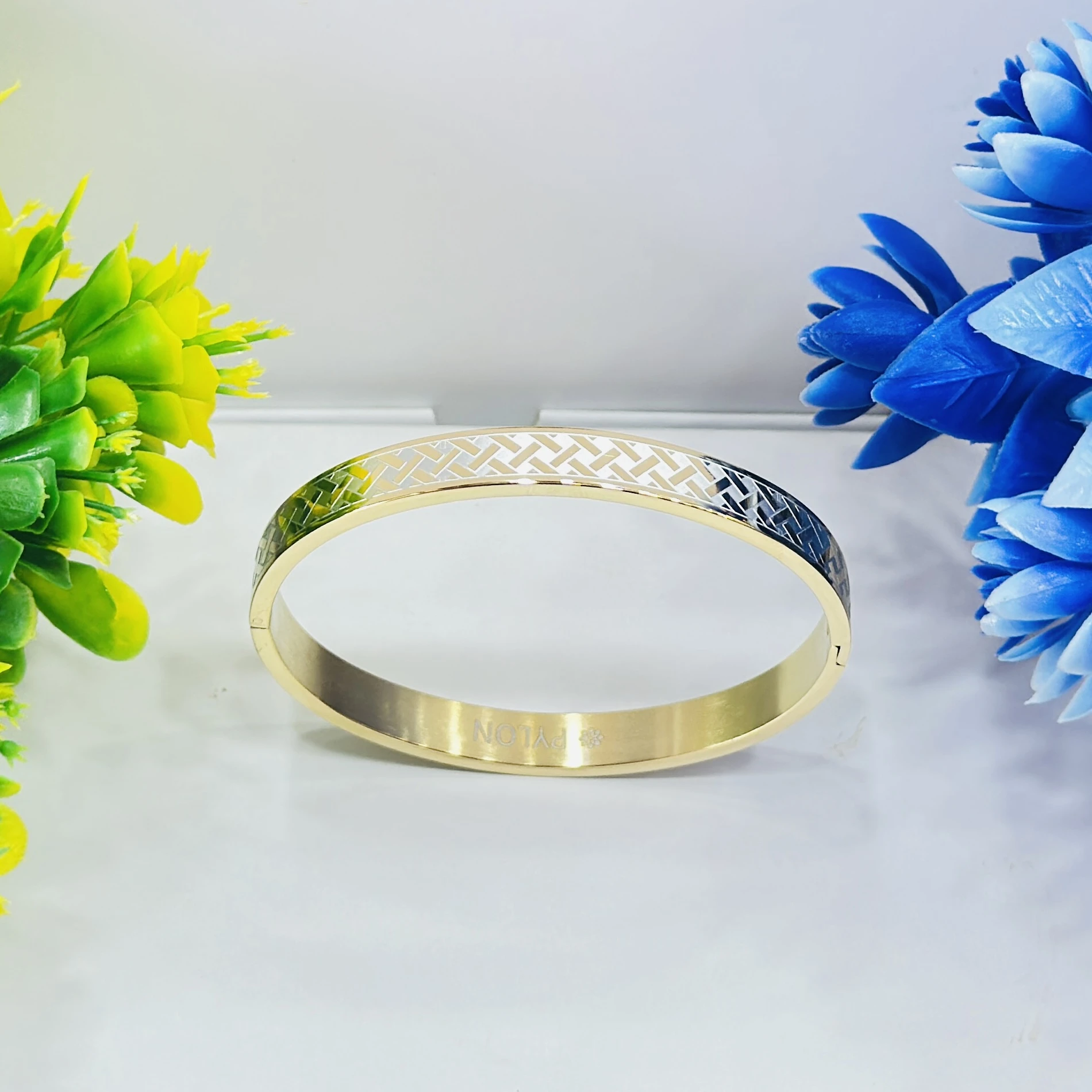 Gold plated Gents Kada