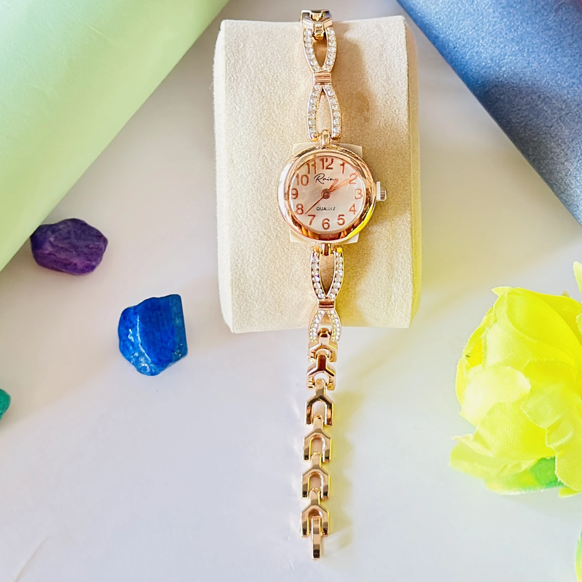 Analogue watch for girls