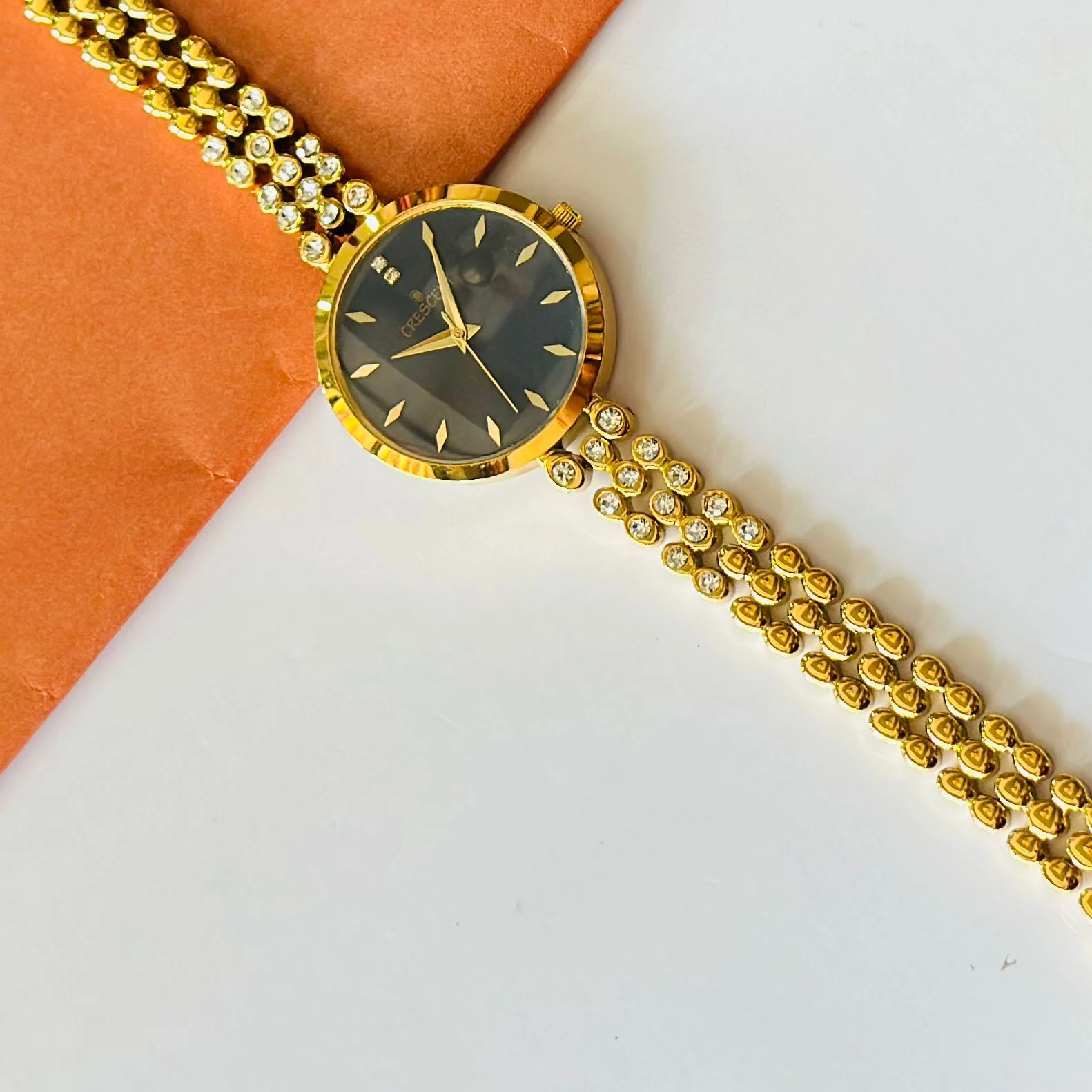 Haute Sauce Women's The Crystal Cluster Round Watch