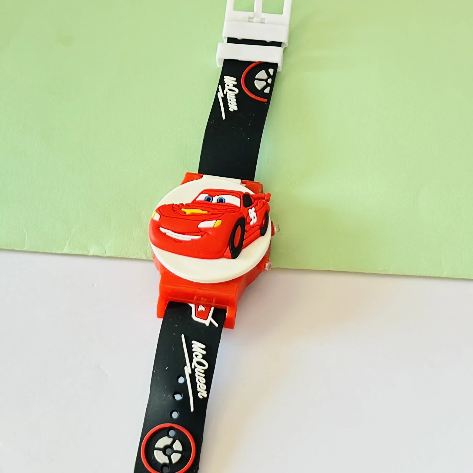 kids' Lightning McQueen cartoon wrist watch.