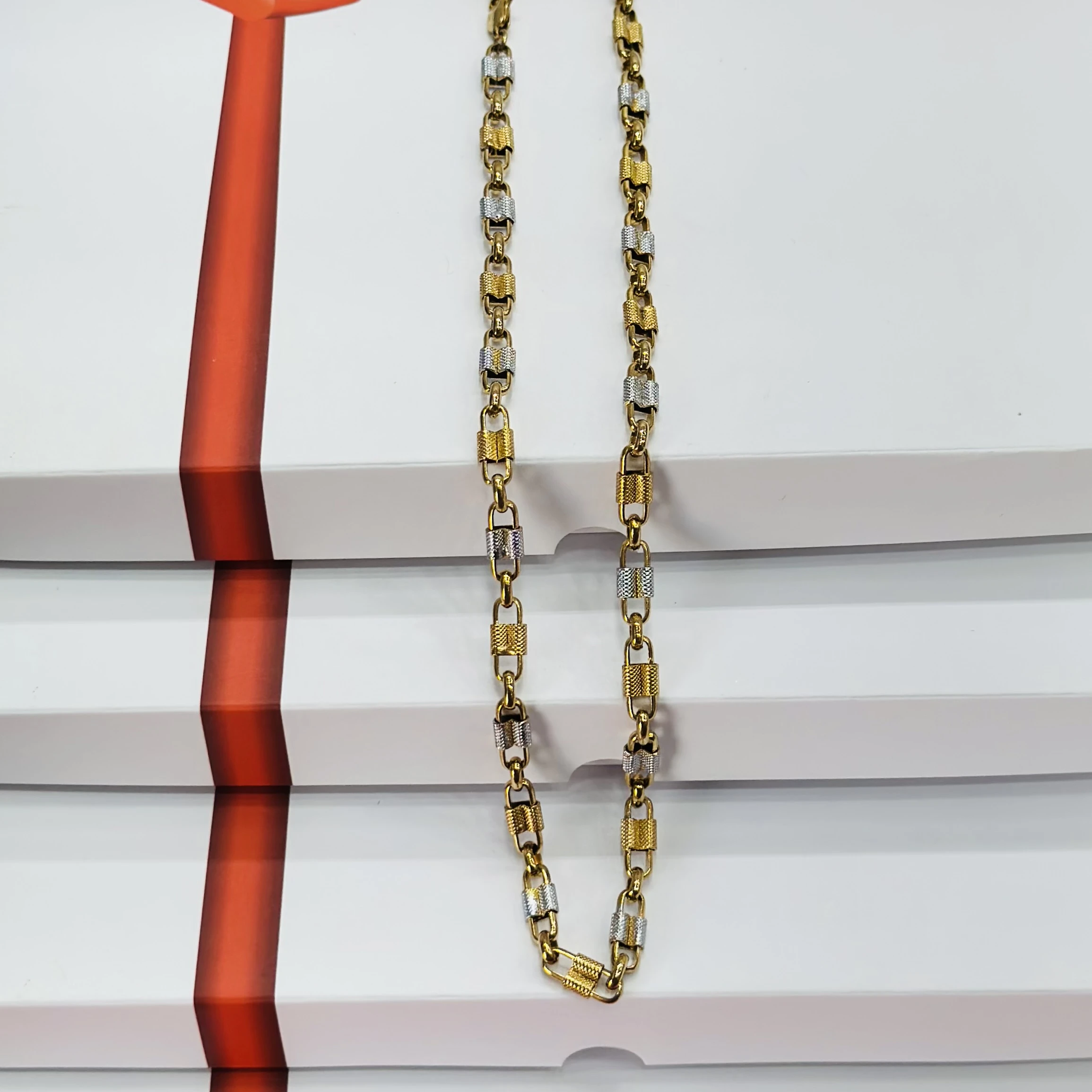 Yellow and white gold chain