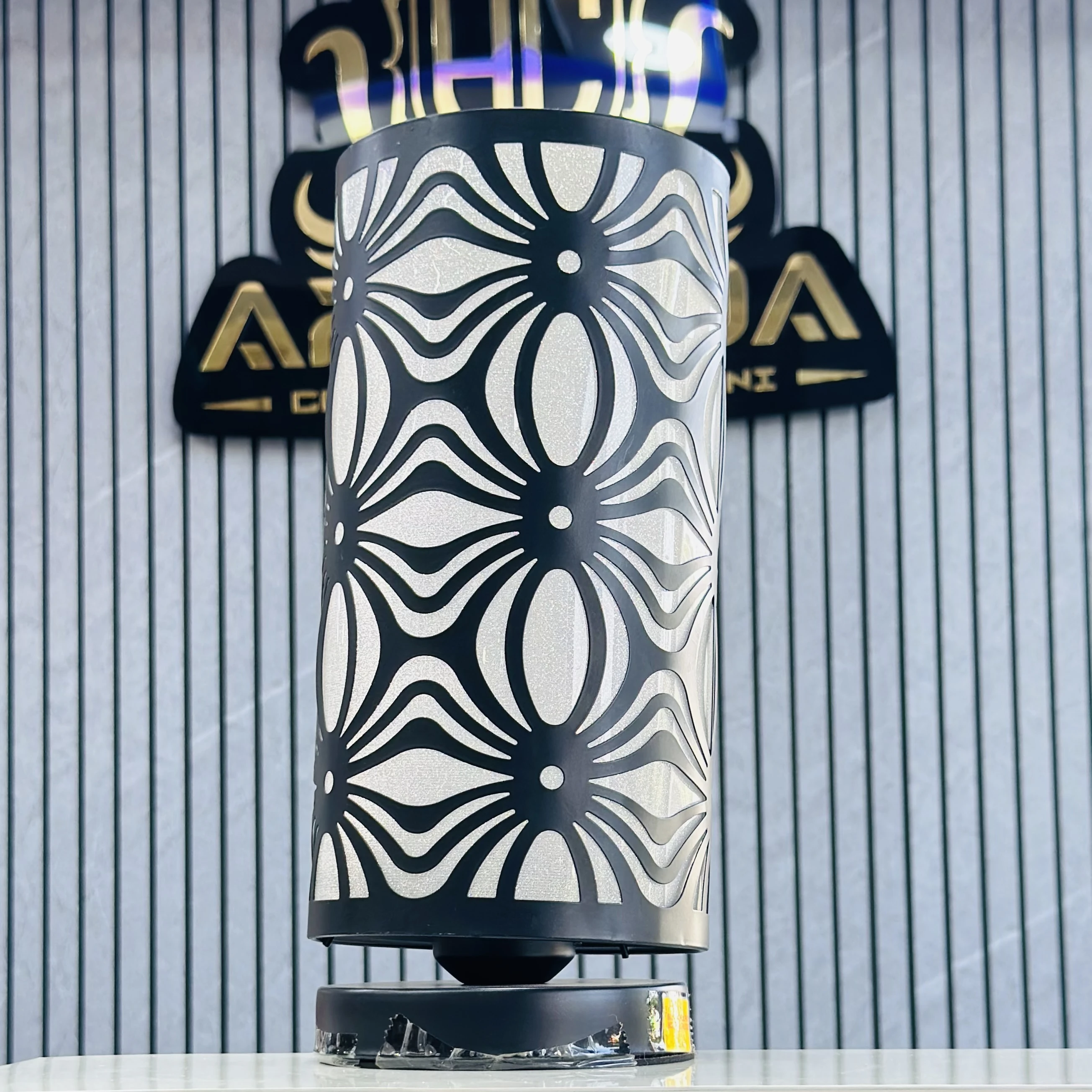 Black table lamp(SKU-P43Y5Z)