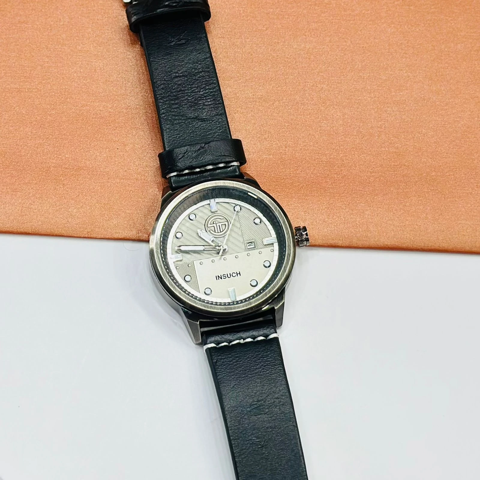 Quartz analog watch For man’s