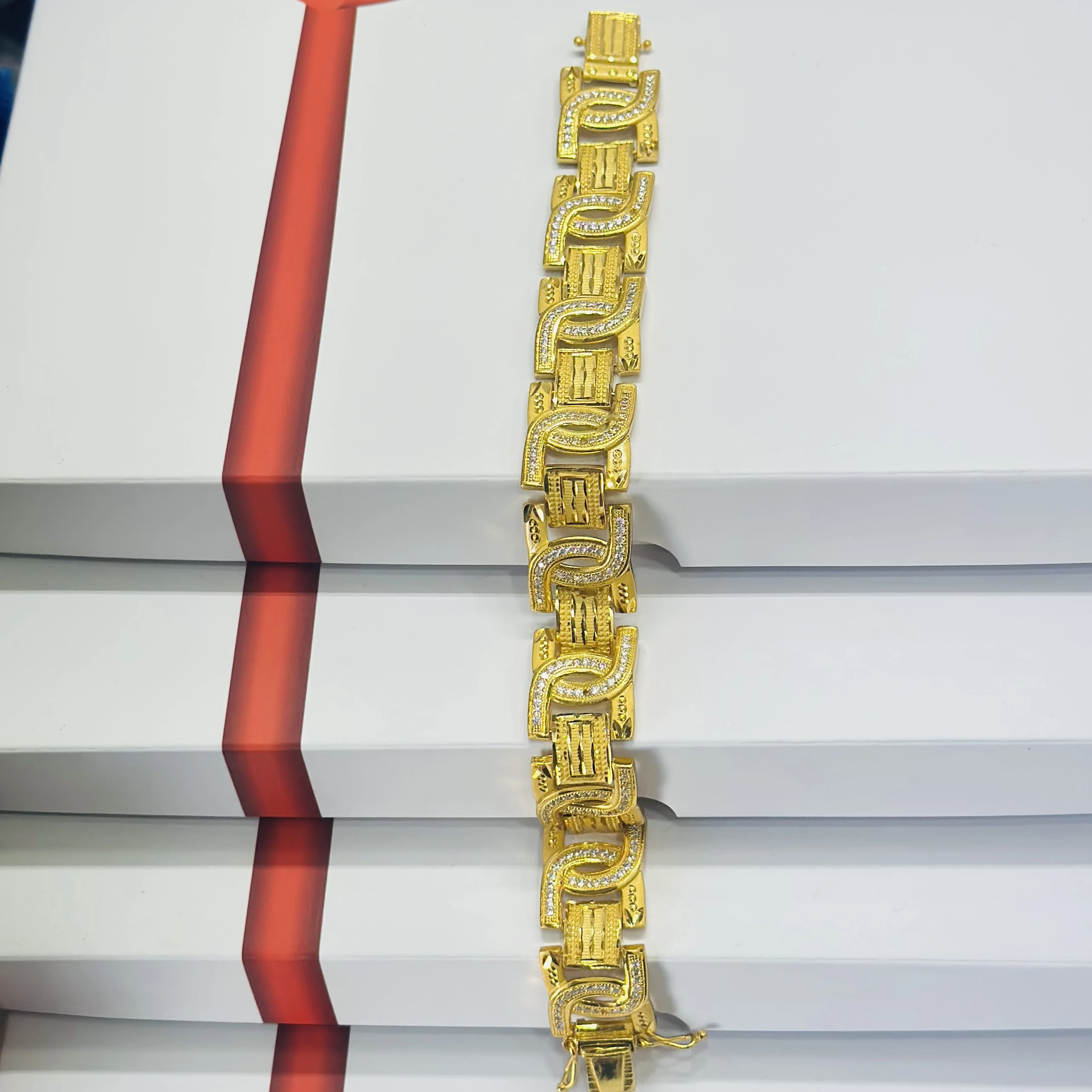Gold plated Breslet for men’s