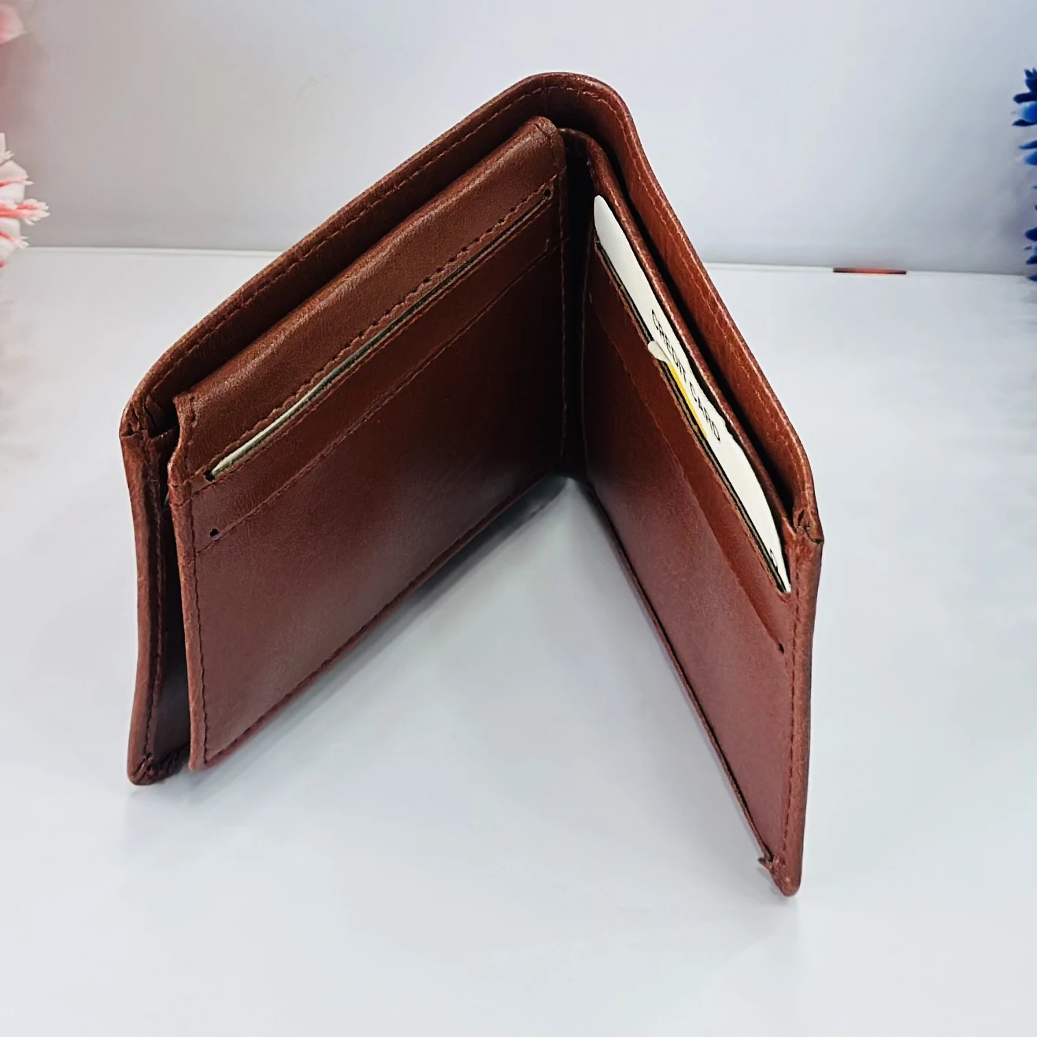 Montblanc Meisterstück 6cc wallet in brown leather.