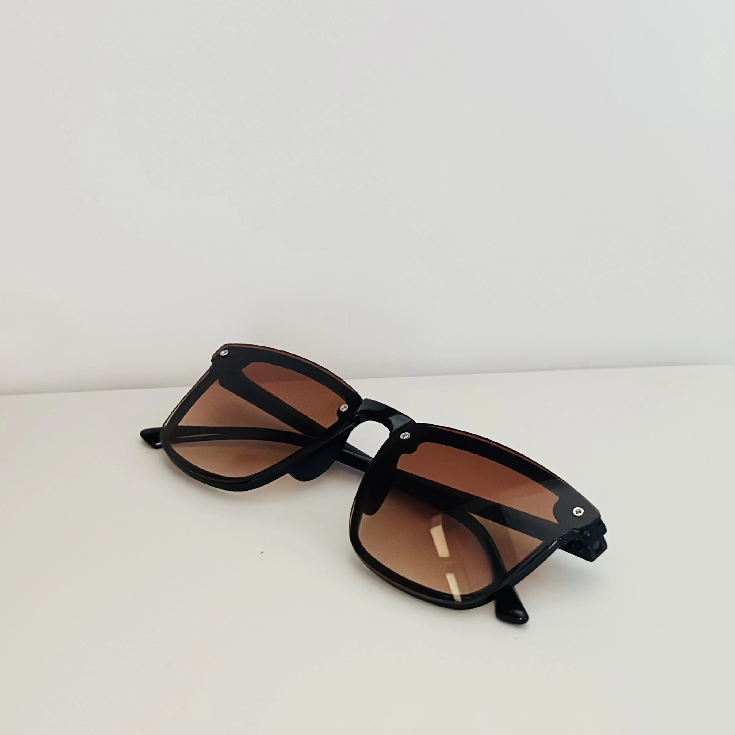 Baleshare Polarised Noon sunglasses.